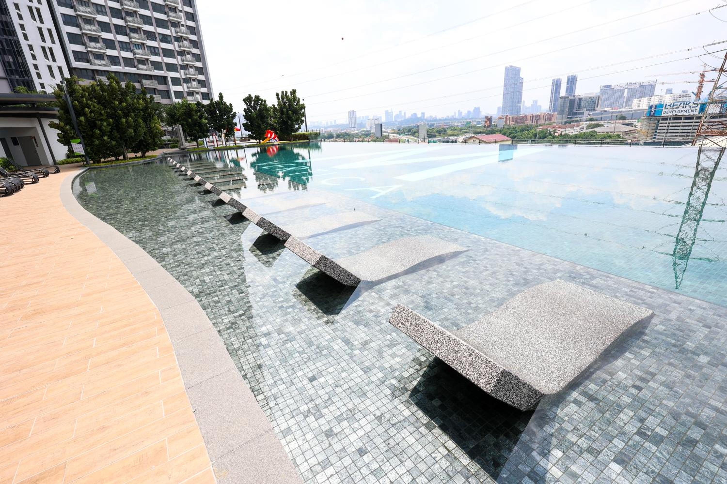 M Vertica KL City Residences by Vivid Stay