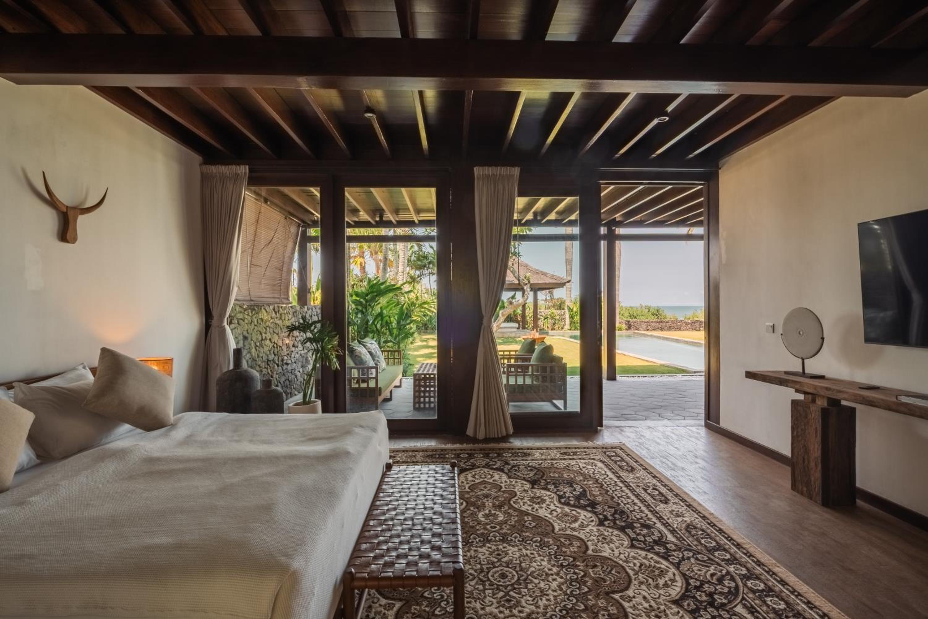 Oceanfront Luxury Villa in Beraban with Private Pool