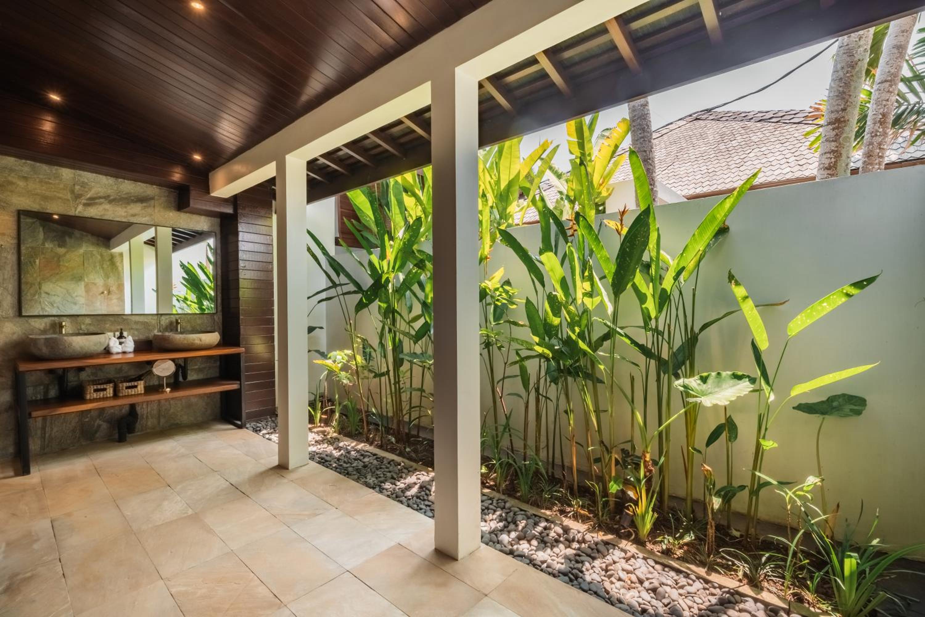 Oceanfront Luxury Villa in Beraban with Private Pool