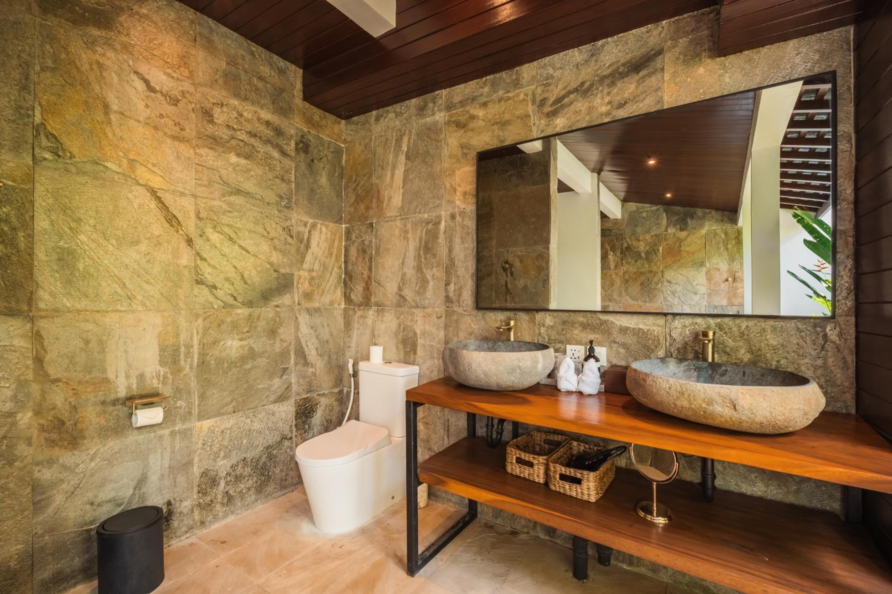 Oceanfront Luxury Villa in Beraban with Private Pool