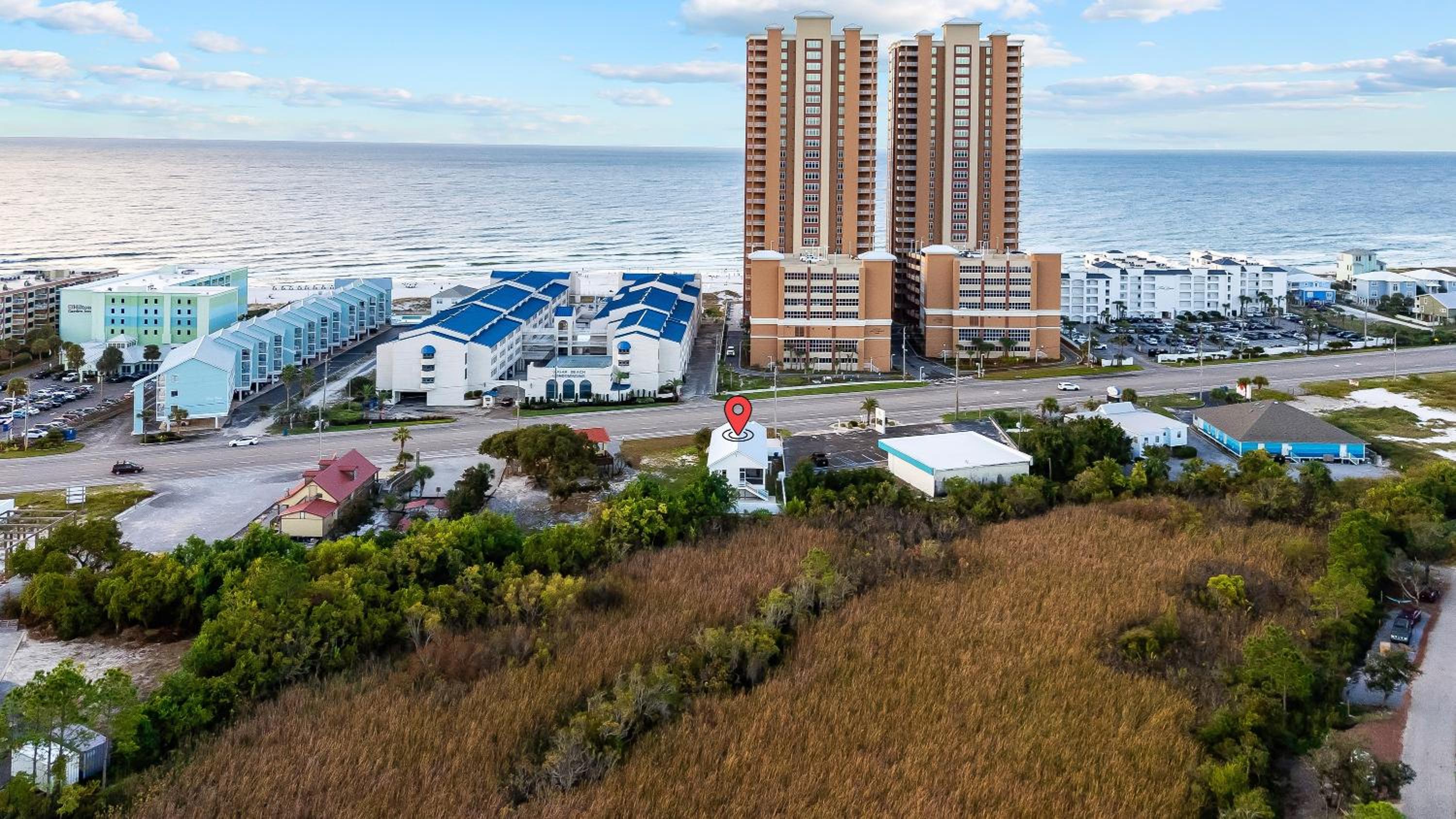 Luxury 4BR, Across street from beach, Sleeps 10!