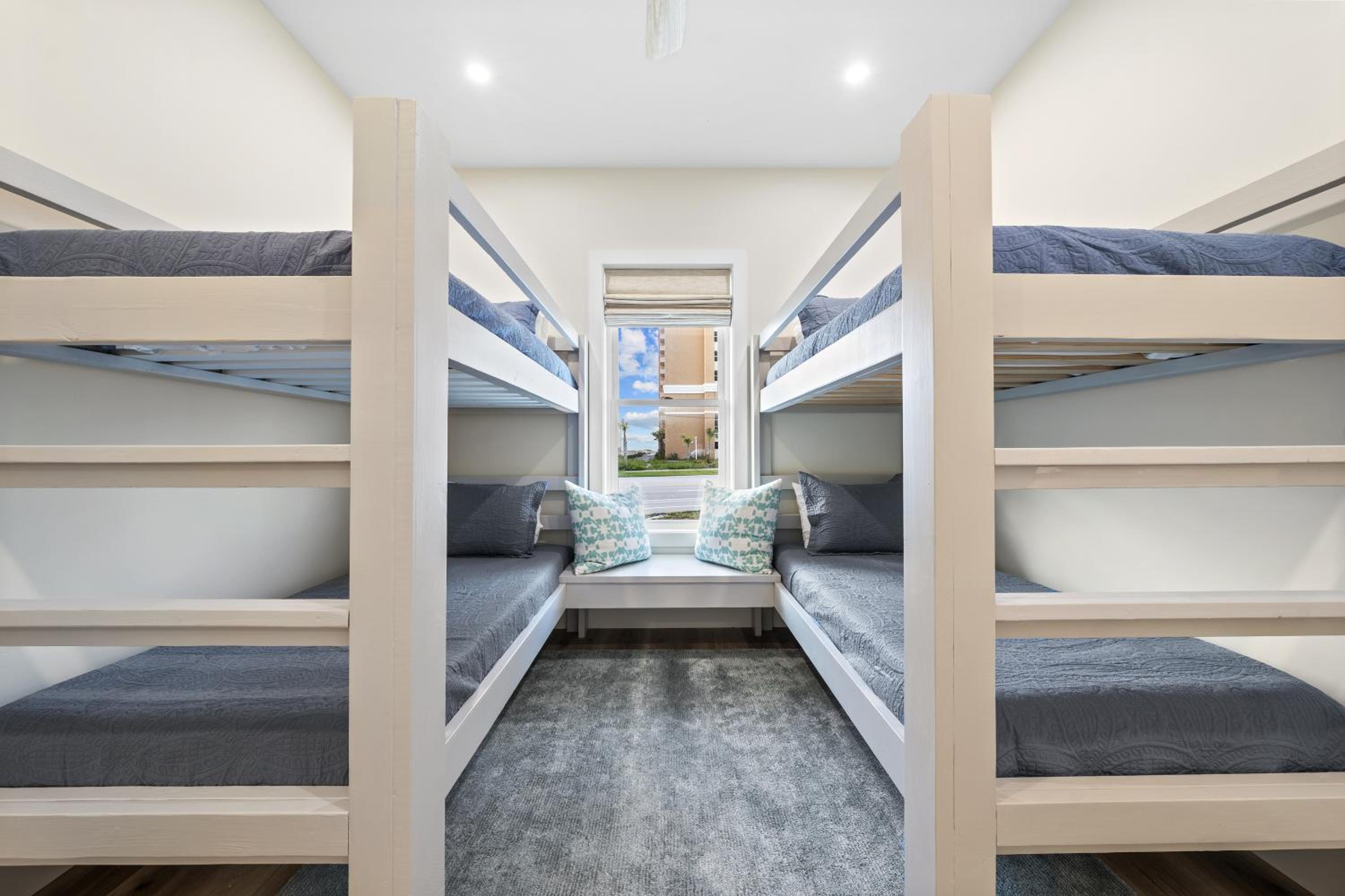 Luxury 4BR, Across street from beach, Sleeps 10!