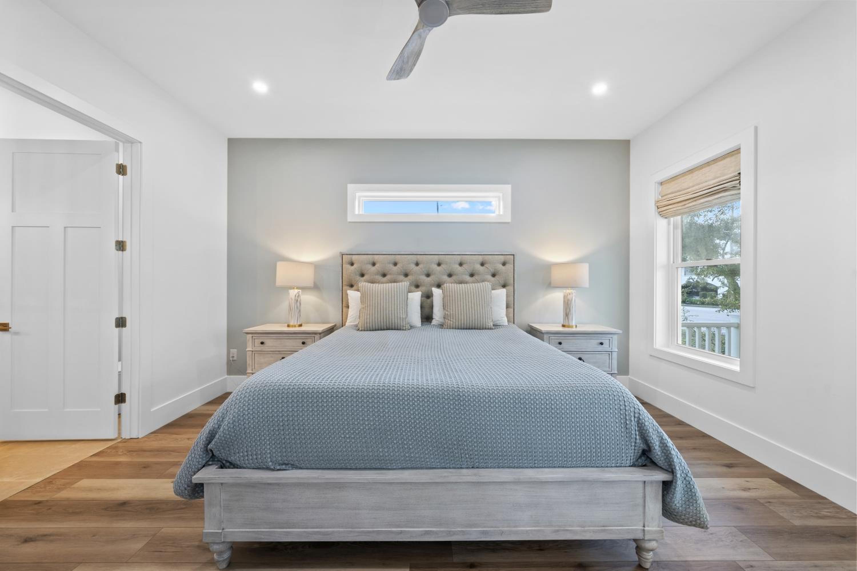 Luxury 4BR, Across street from beach, Sleeps 10!