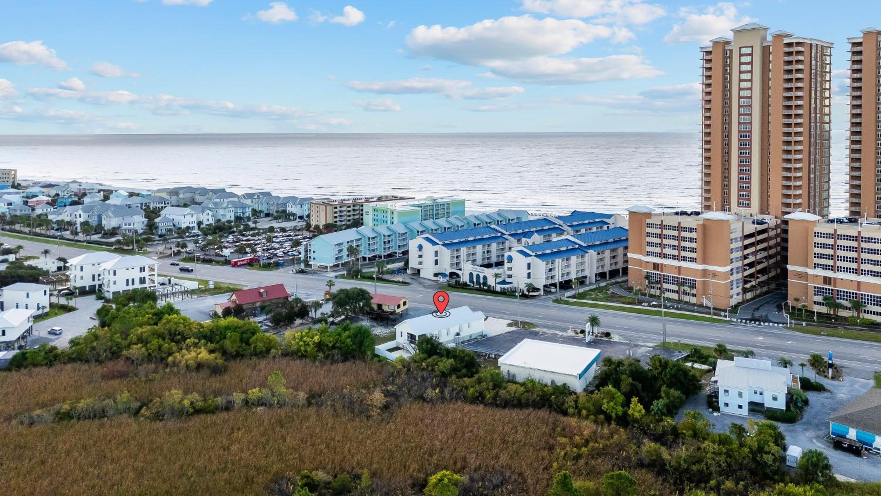 Luxury 4BR, Across street from beach, Sleeps 10!