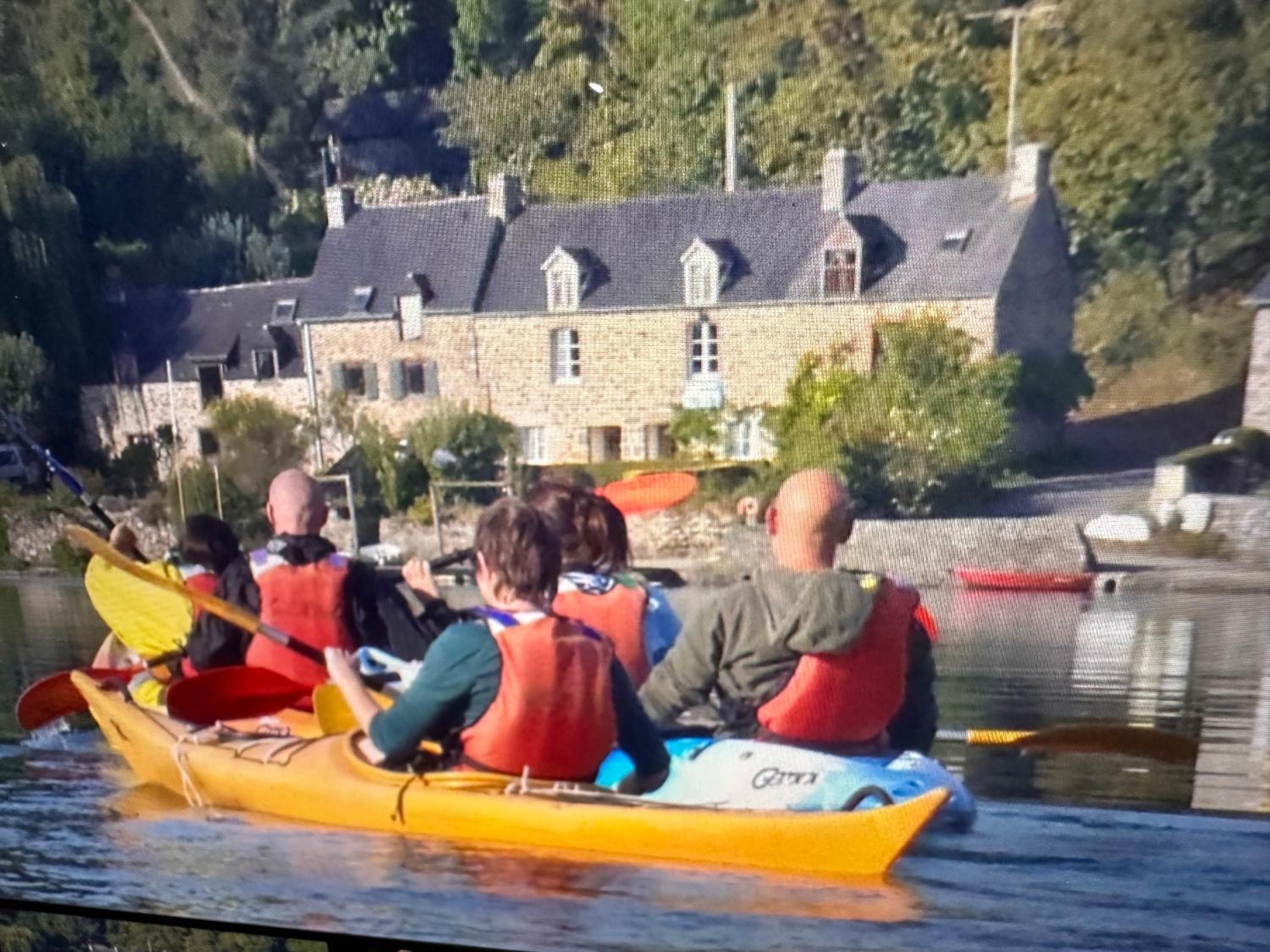 Les Libellules Appartement avec baignoire spa à Dinan Lanvallay