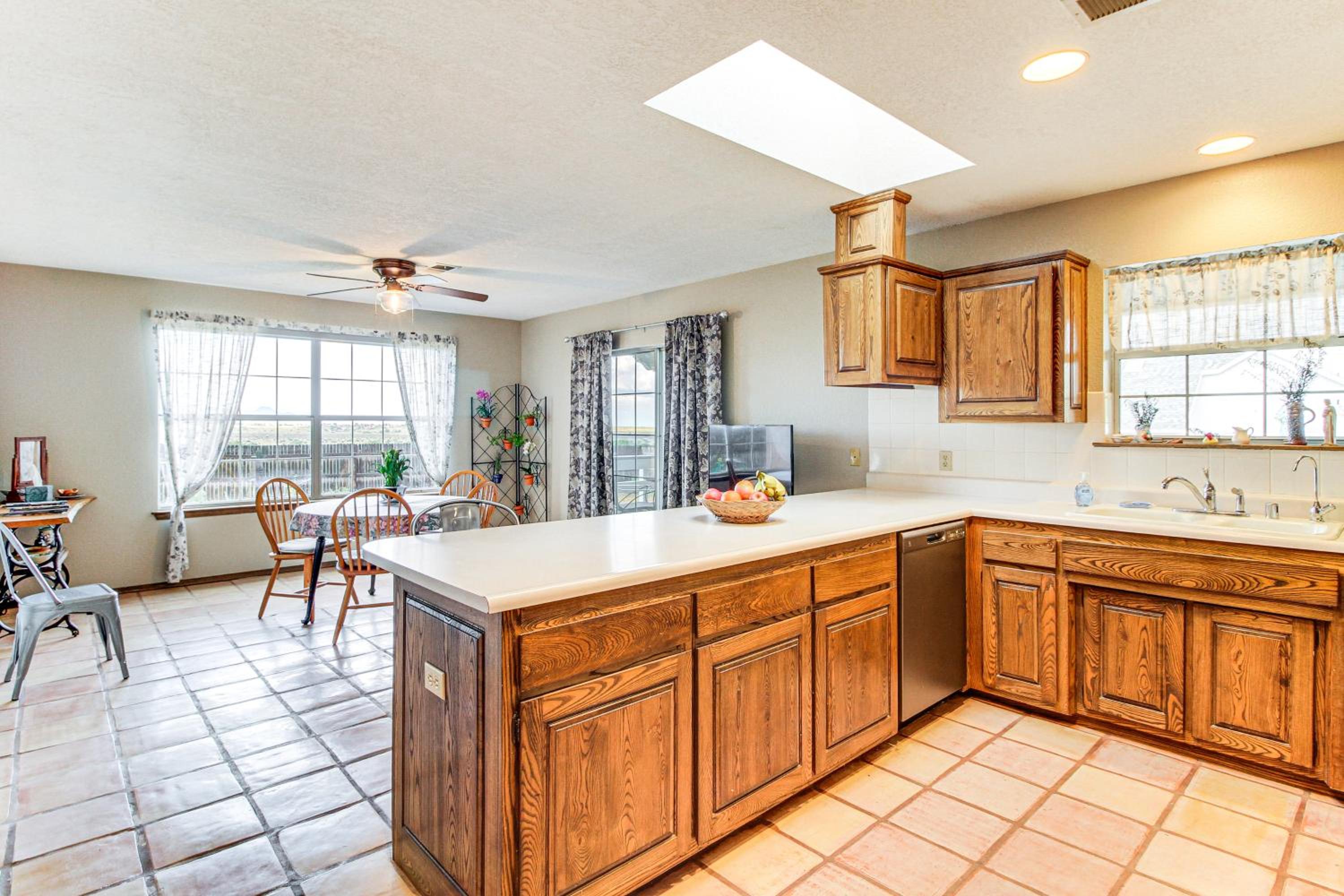 Hiking Nearby! Mountain-View Home Outside ABQ