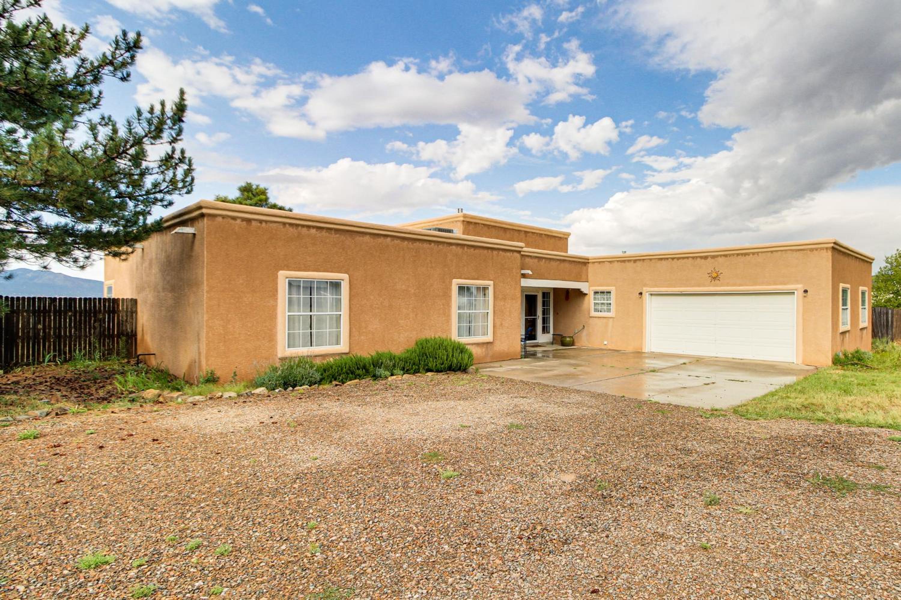 Hiking Nearby! Mountain-View Home Outside ABQ