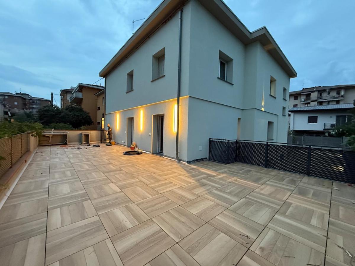Alfieri1 - Netflix-Parking-Supermarket-Centro
