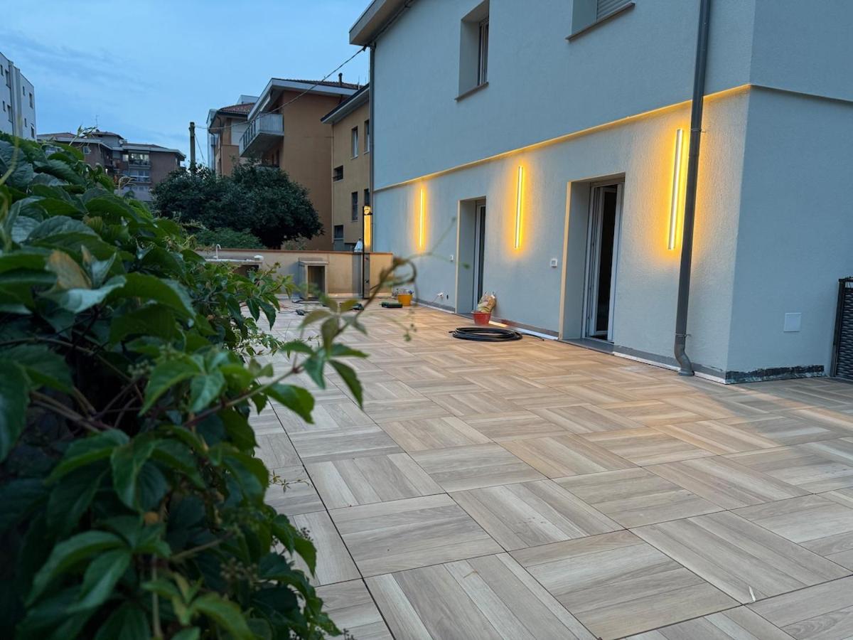 Alfieri1 - Netflix-Parking-Supermarket-Centro
