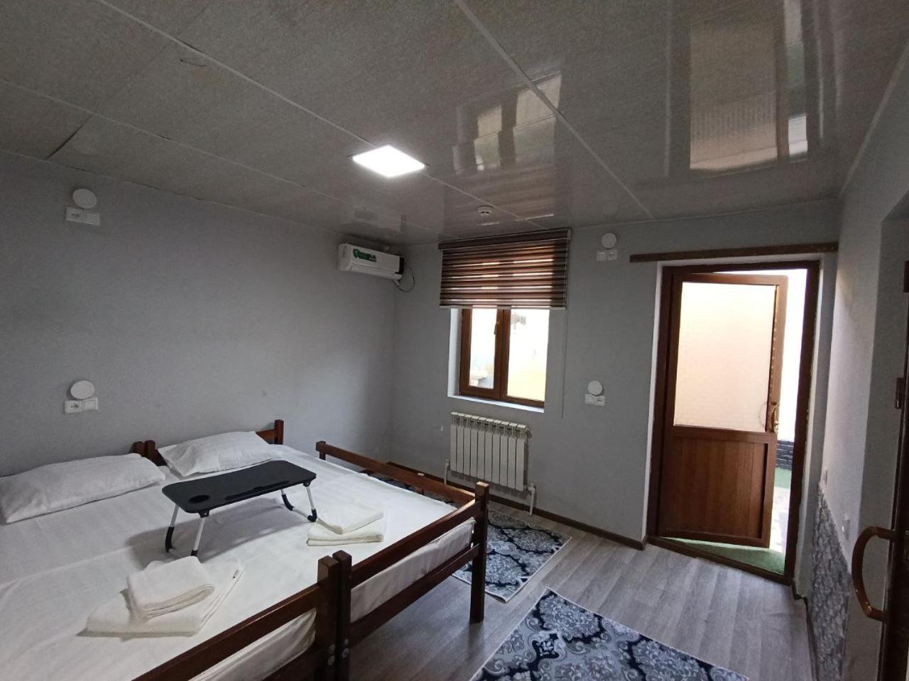 Caravan Hostel Near Airport