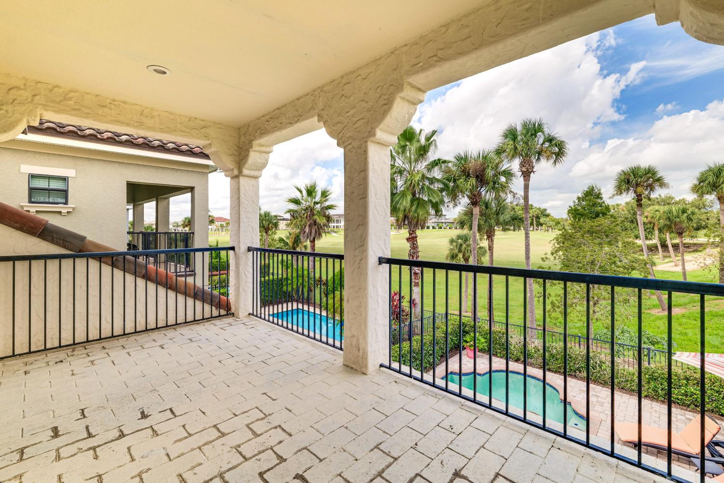 Pets Welcome, Golf Course Views Reunion Retreat