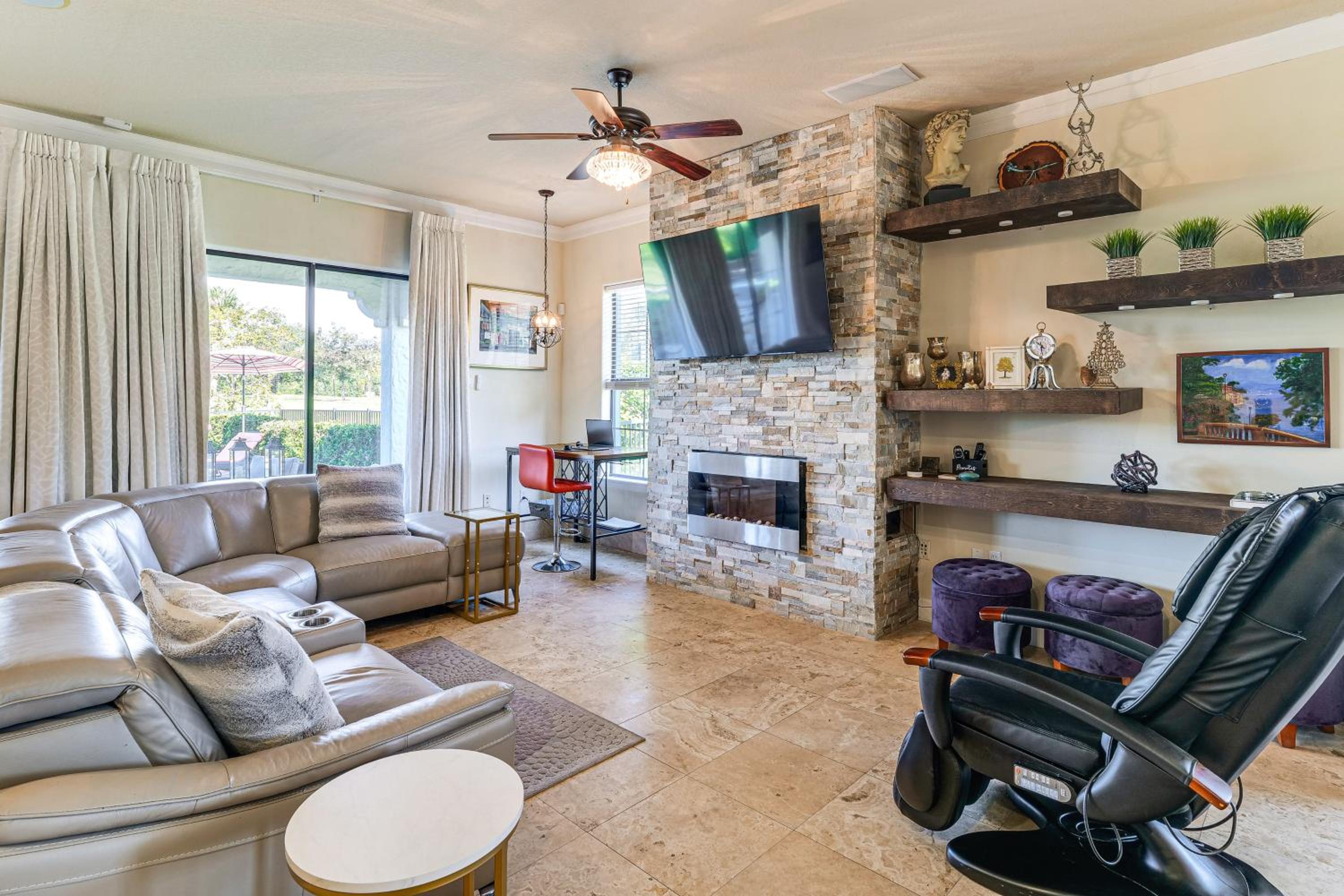 Pets Welcome, Golf Course Views Reunion Retreat