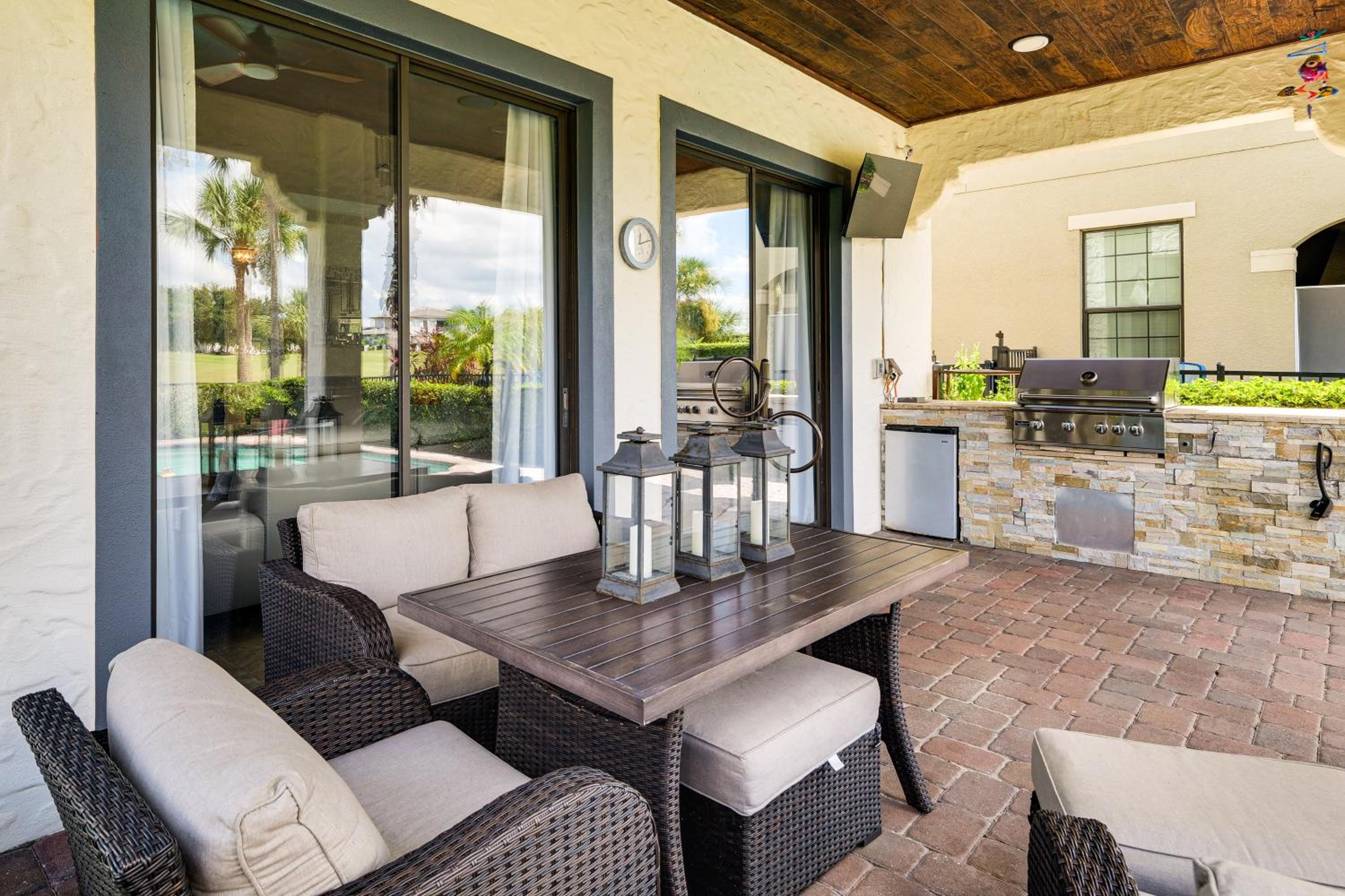 Pets Welcome, Golf Course Views Reunion Retreat