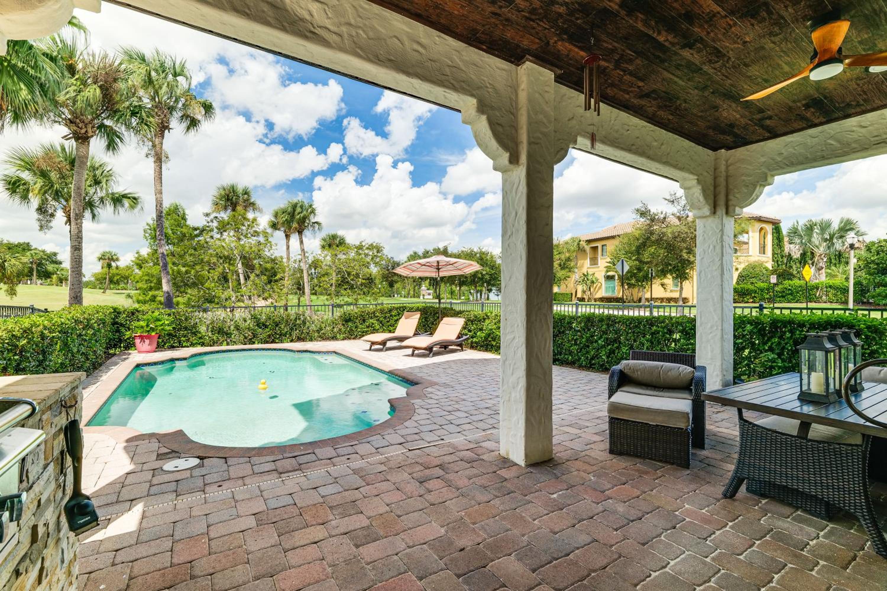 Pets Welcome, Golf Course Views Reunion Retreat