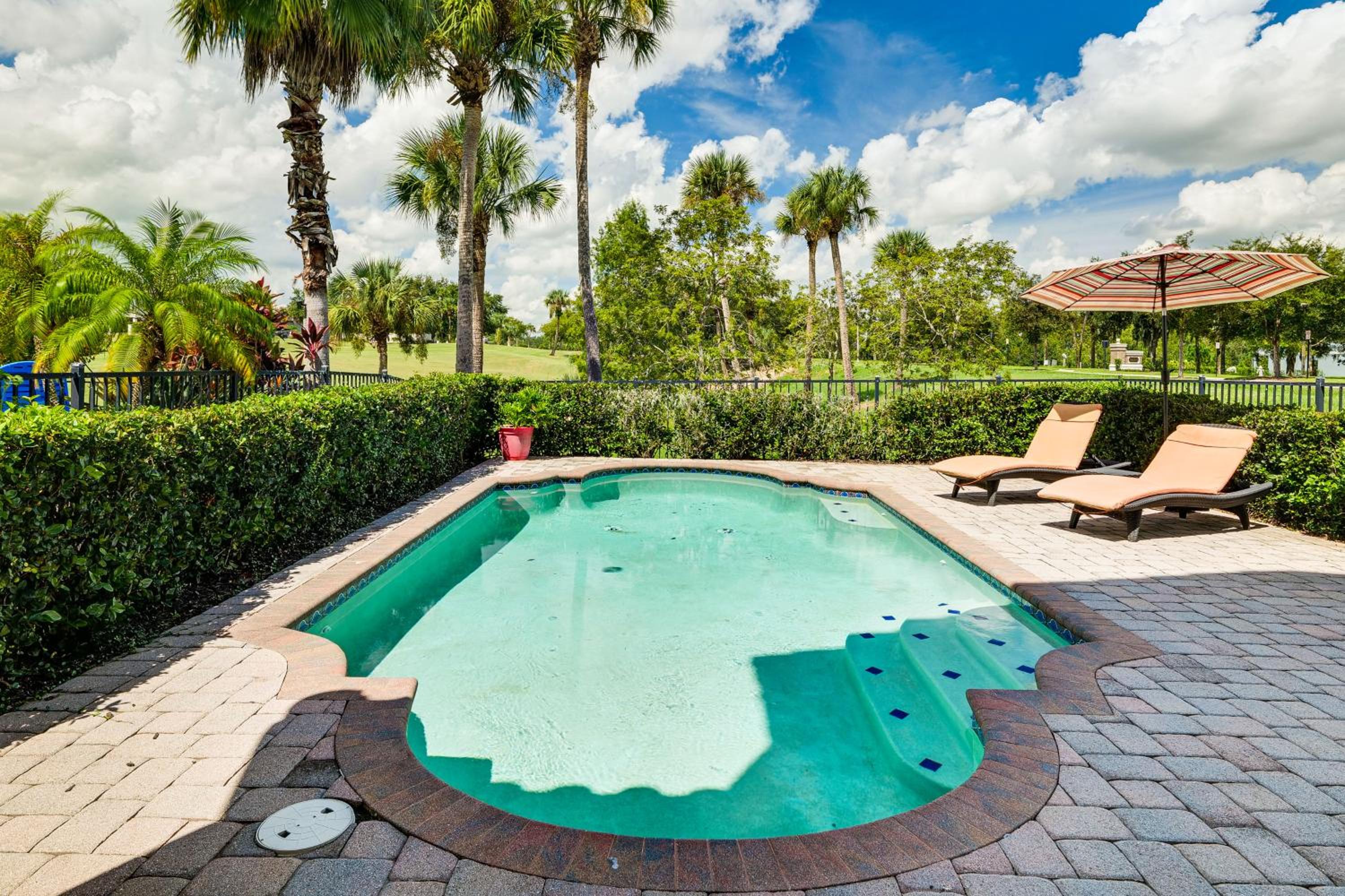 Pets Welcome, Golf Course Views Reunion Retreat