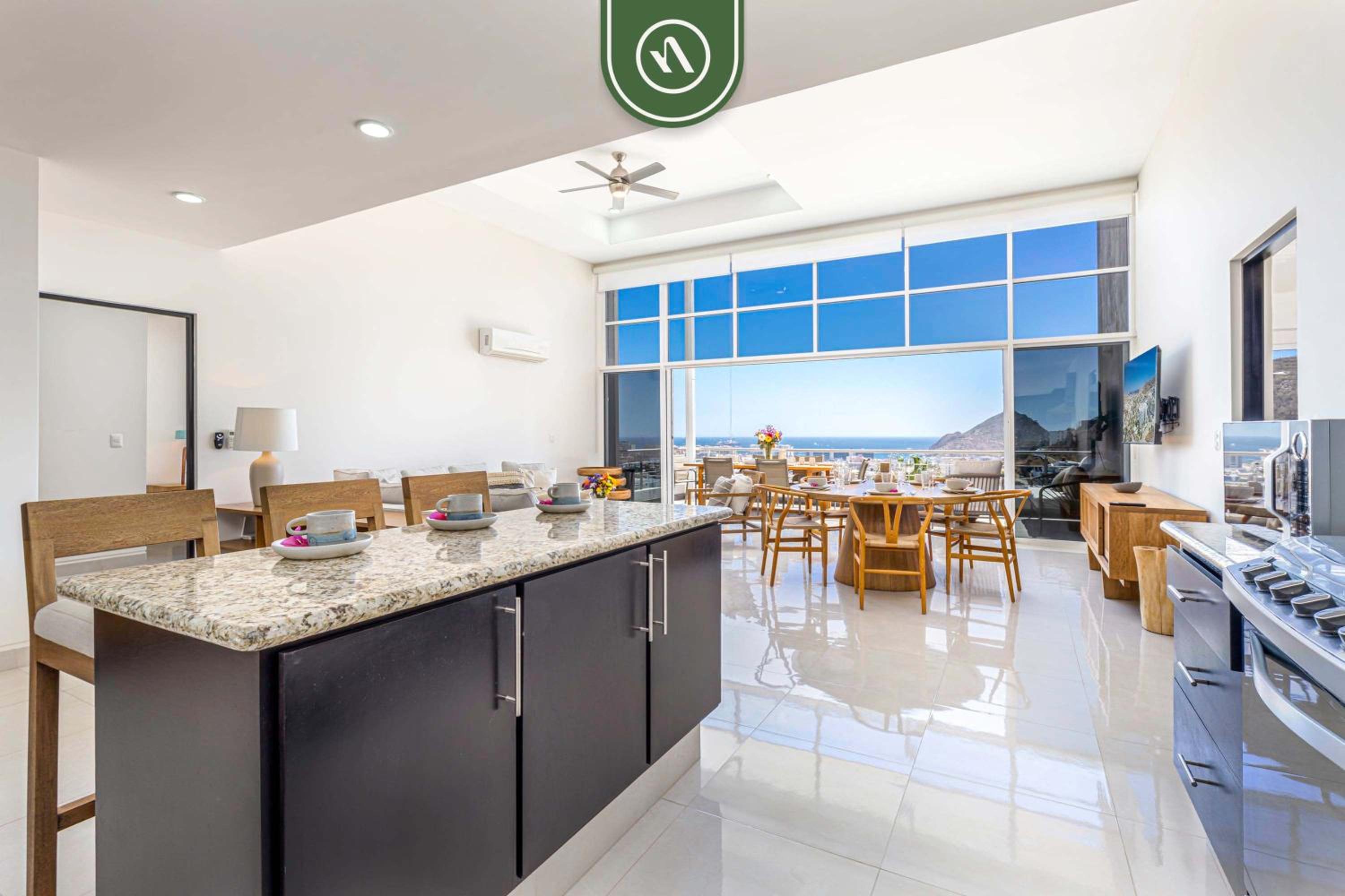 Brand New 3 BR Penthouse - Oceanview Rooftop Pool