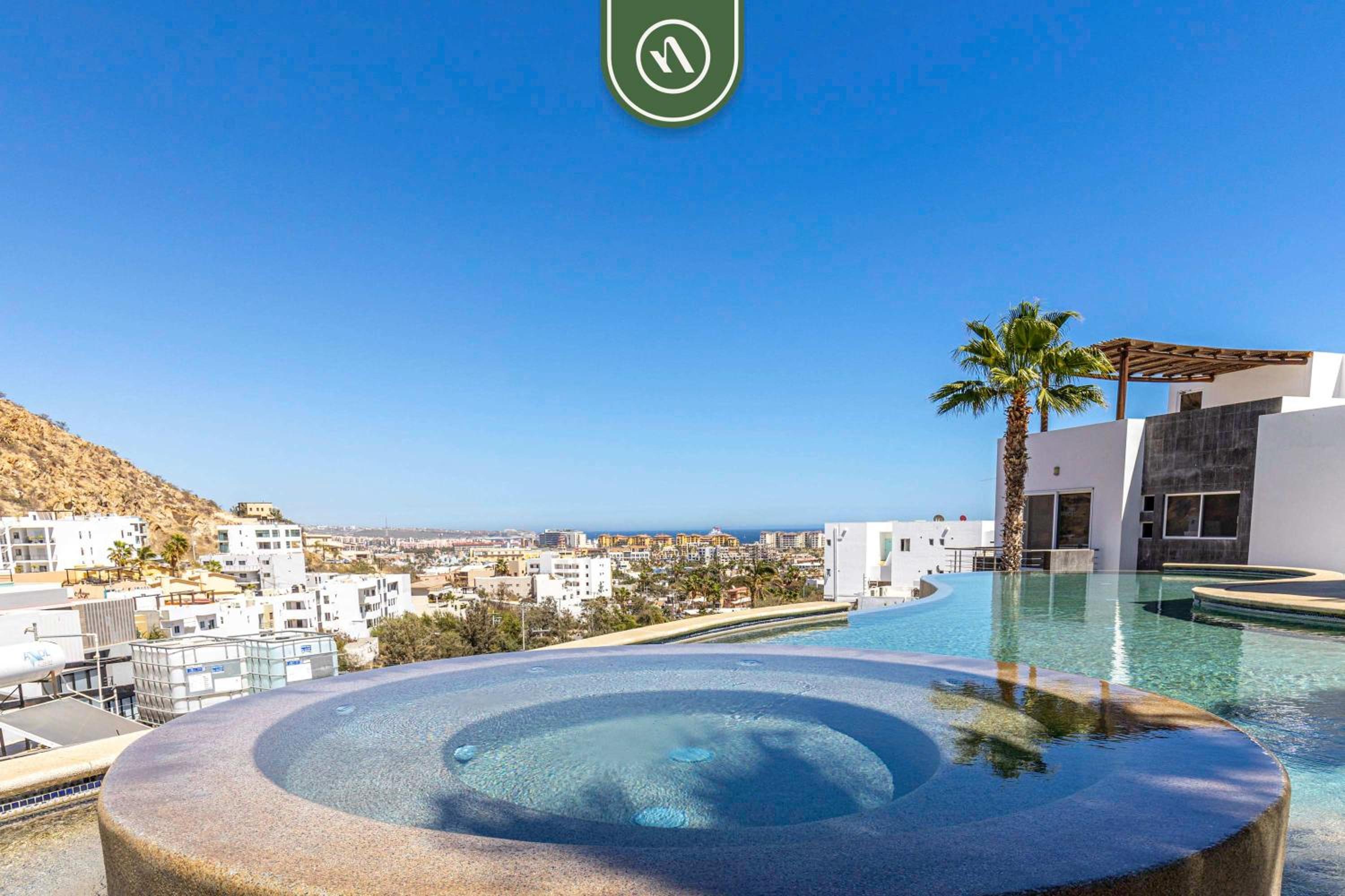 Brand New 3 BR Penthouse - Oceanview Rooftop Pool