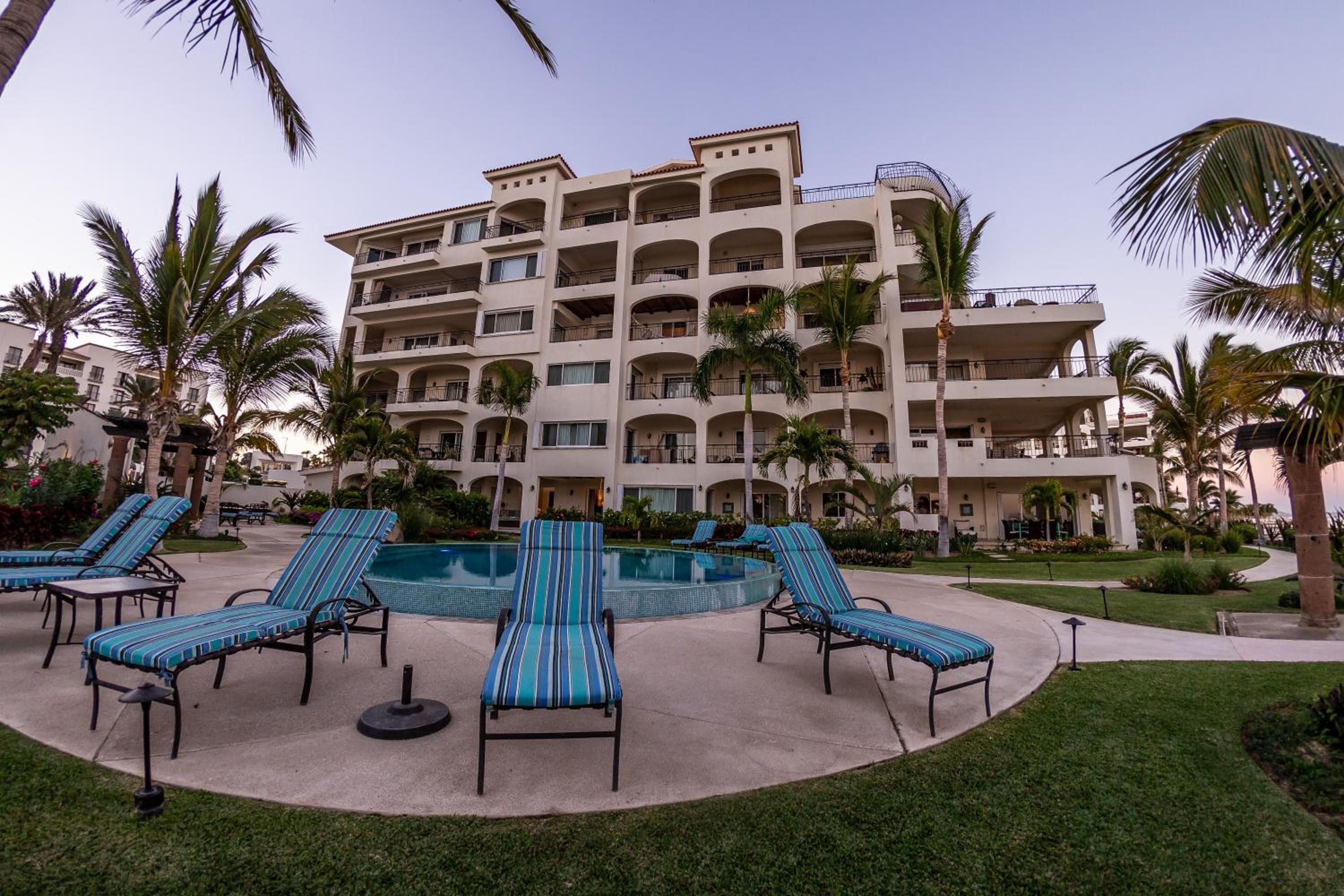 Tortuga Bay TBB 2102