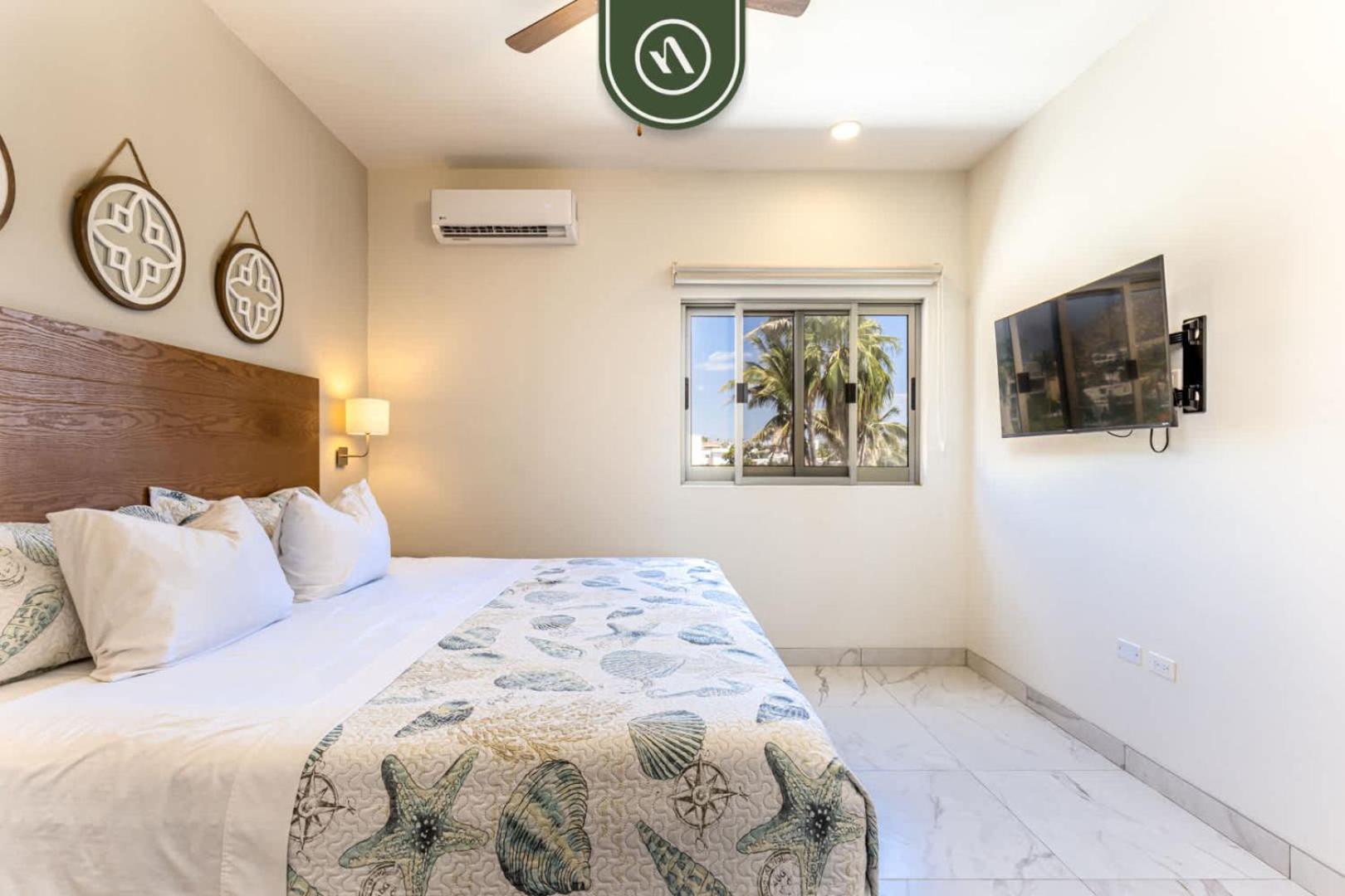 Centric 1BR Condo in Downtown Cabo - Rooftop Pool