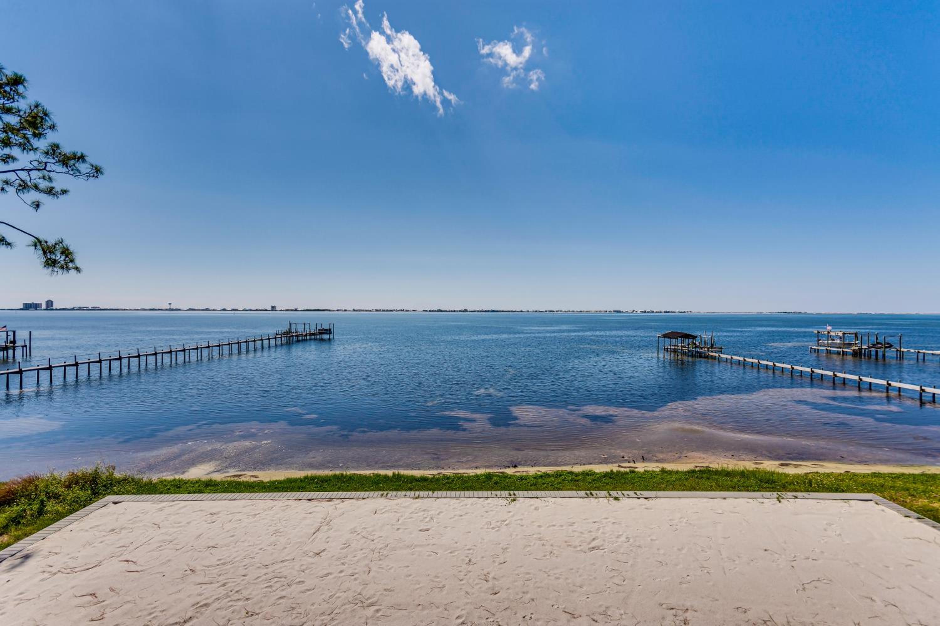 Private Beach and Bay View Luxury Navarre Escape!