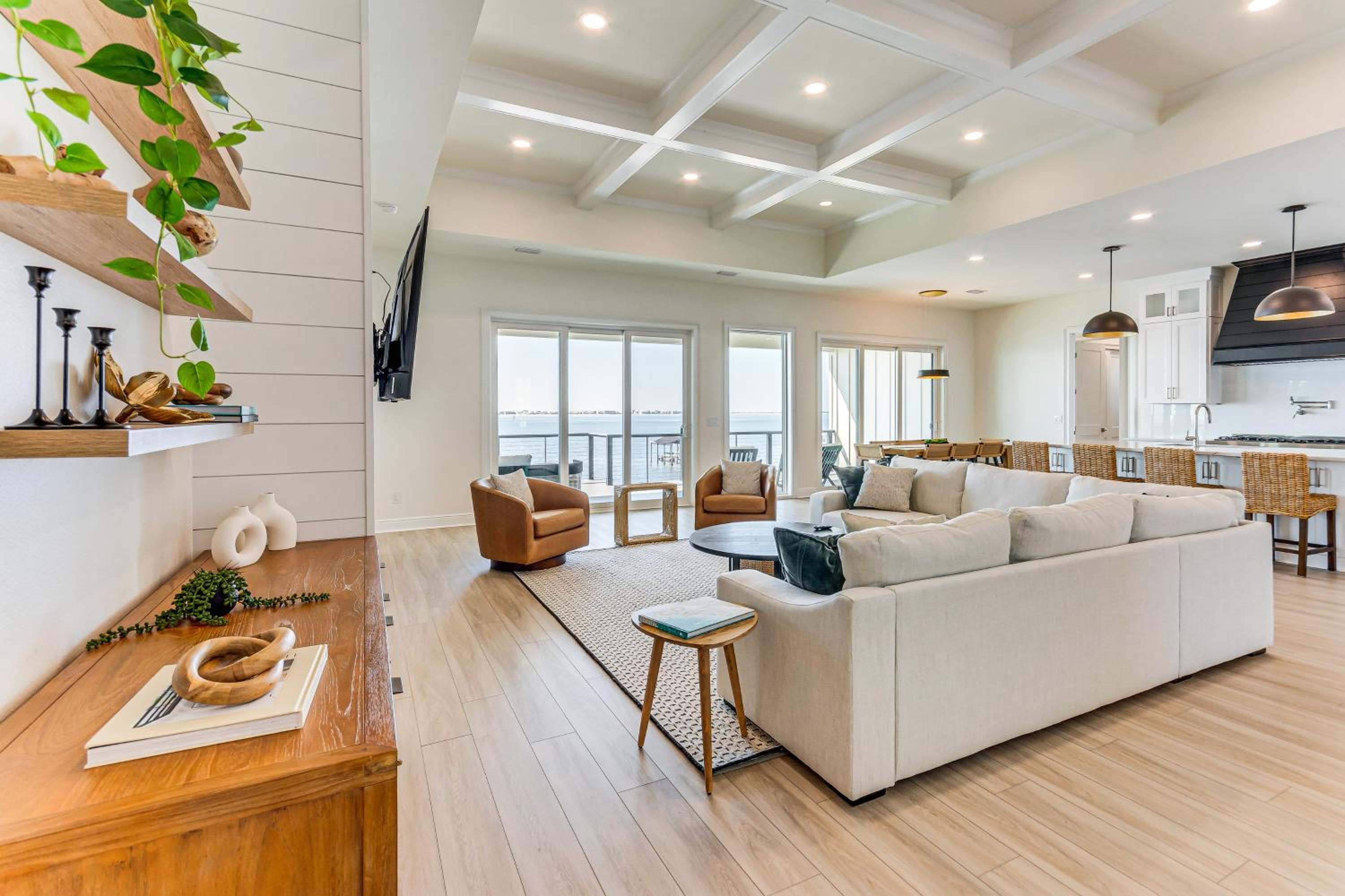 Private Beach and Bay View Luxury Navarre Escape!