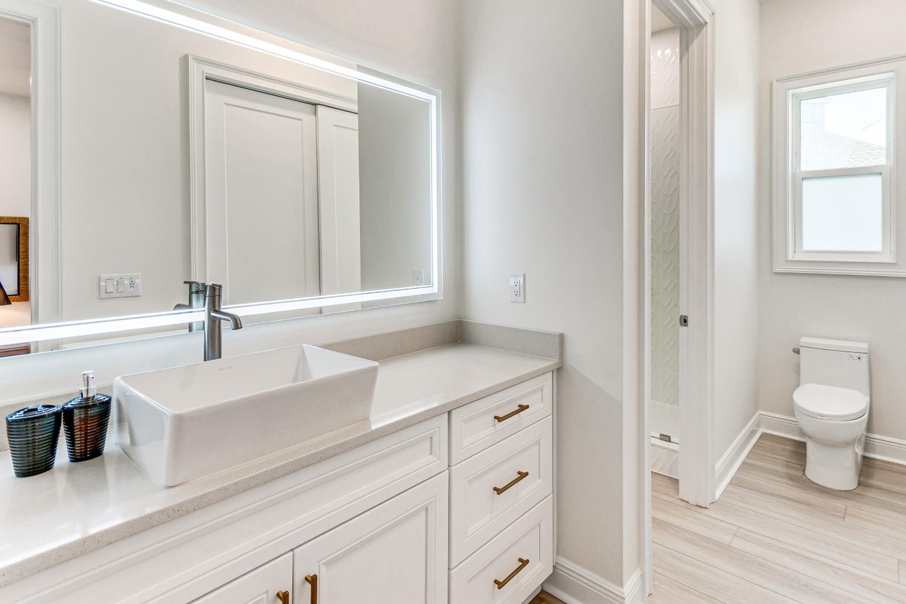Private Beach and Bay View Luxury Navarre Escape!