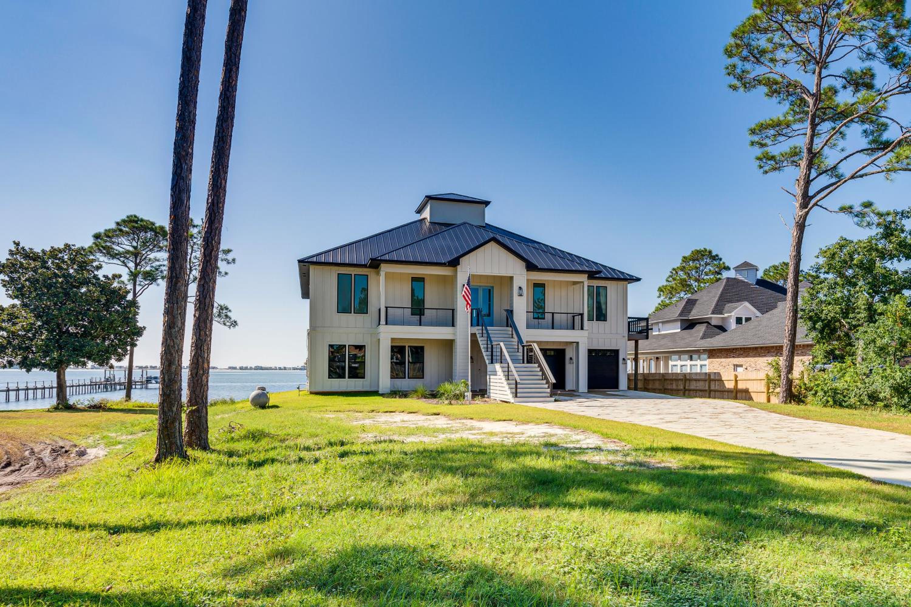 Private Beach and Bay View Luxury Navarre Escape!