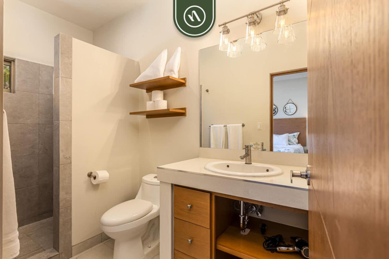 Centric 1BR Condo in Downtown Cabo - Rooftop Pool