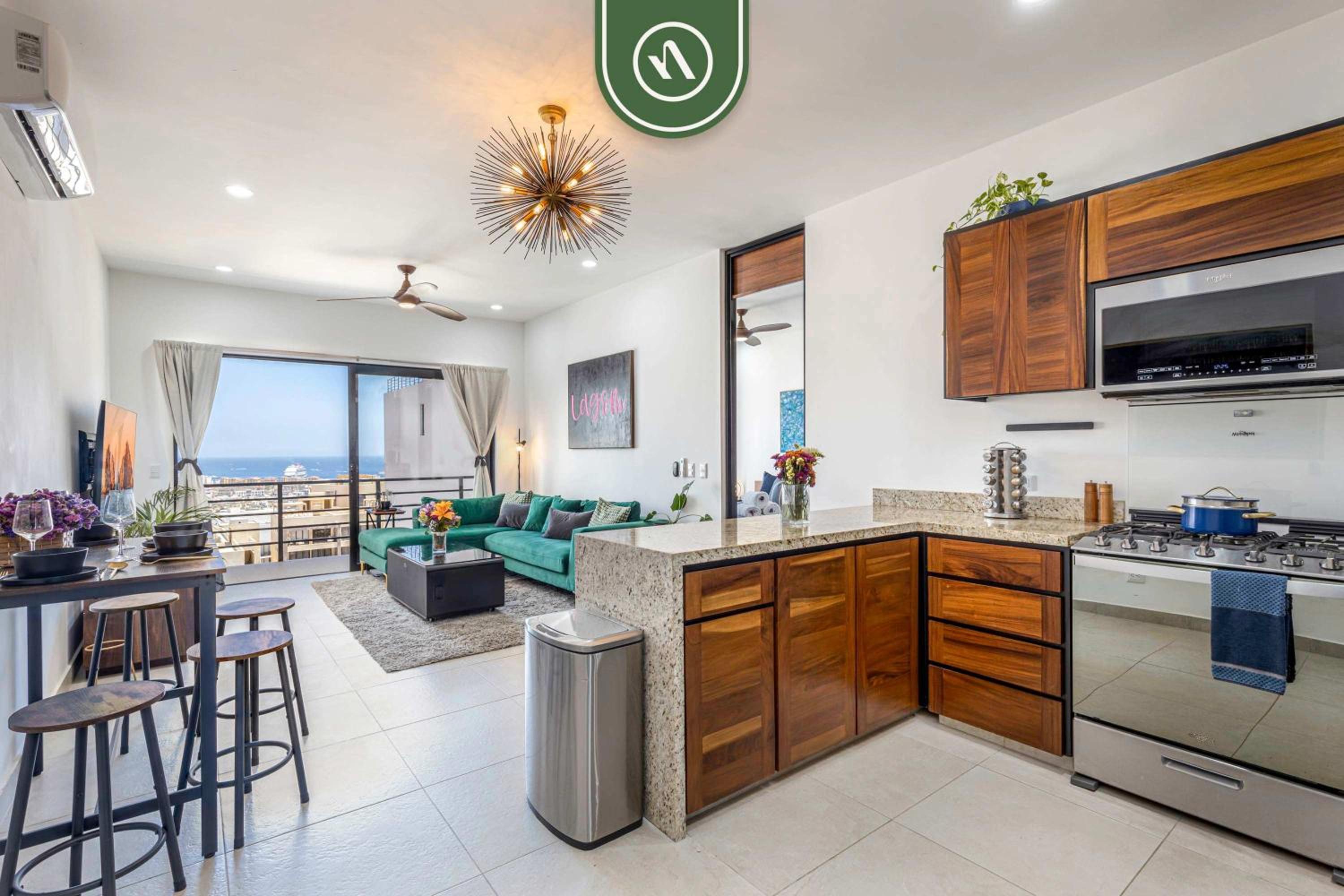 Amazing 2BR Condo with Rooftop pool - BBQ