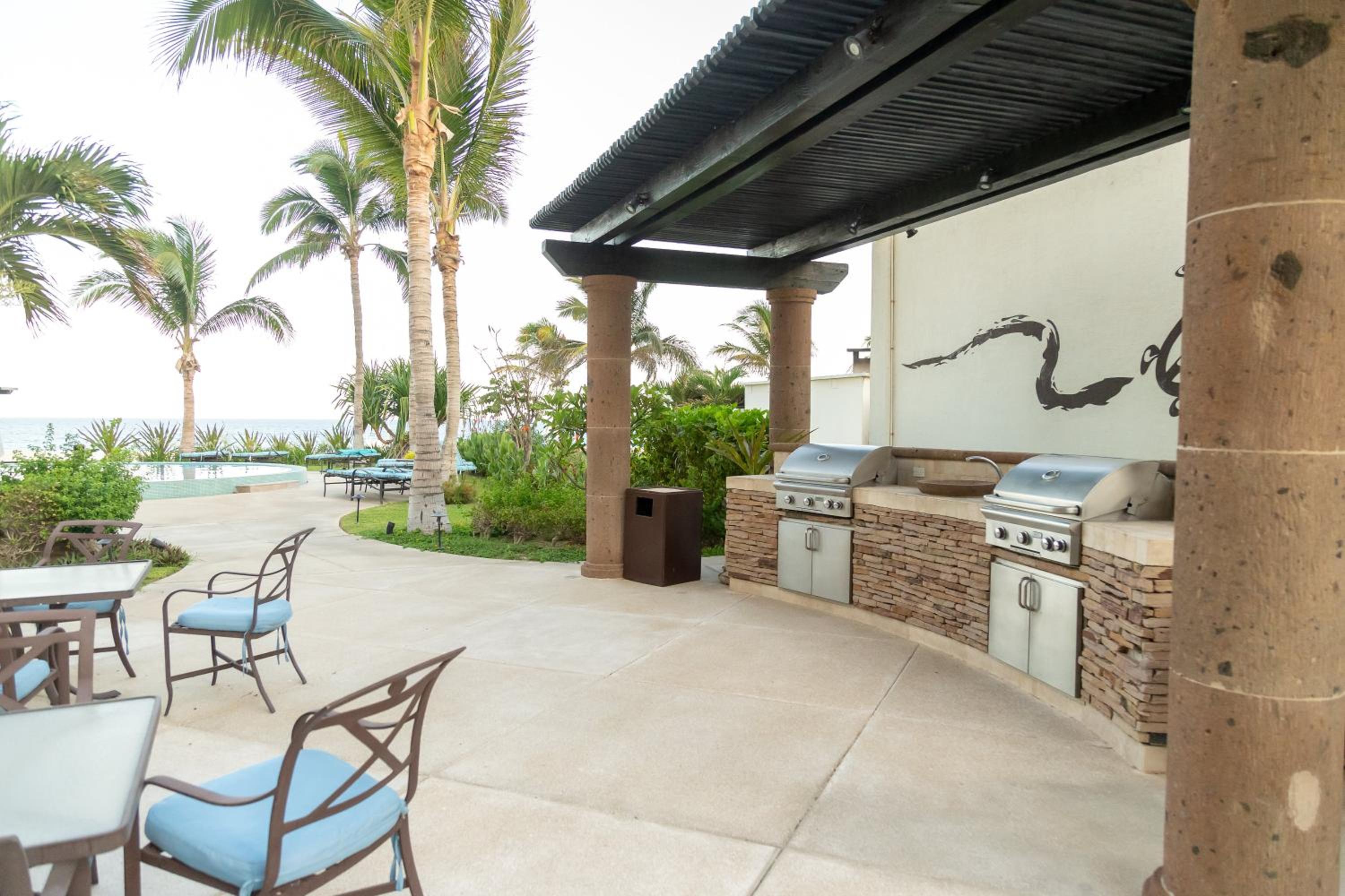 Tortuga Bay TBB 2102