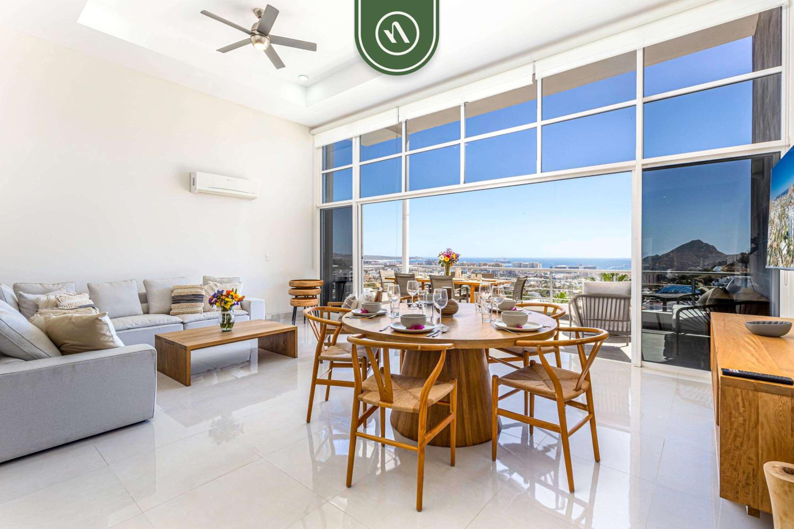 Brand New 3 BR Penthouse - Oceanview Rooftop Pool