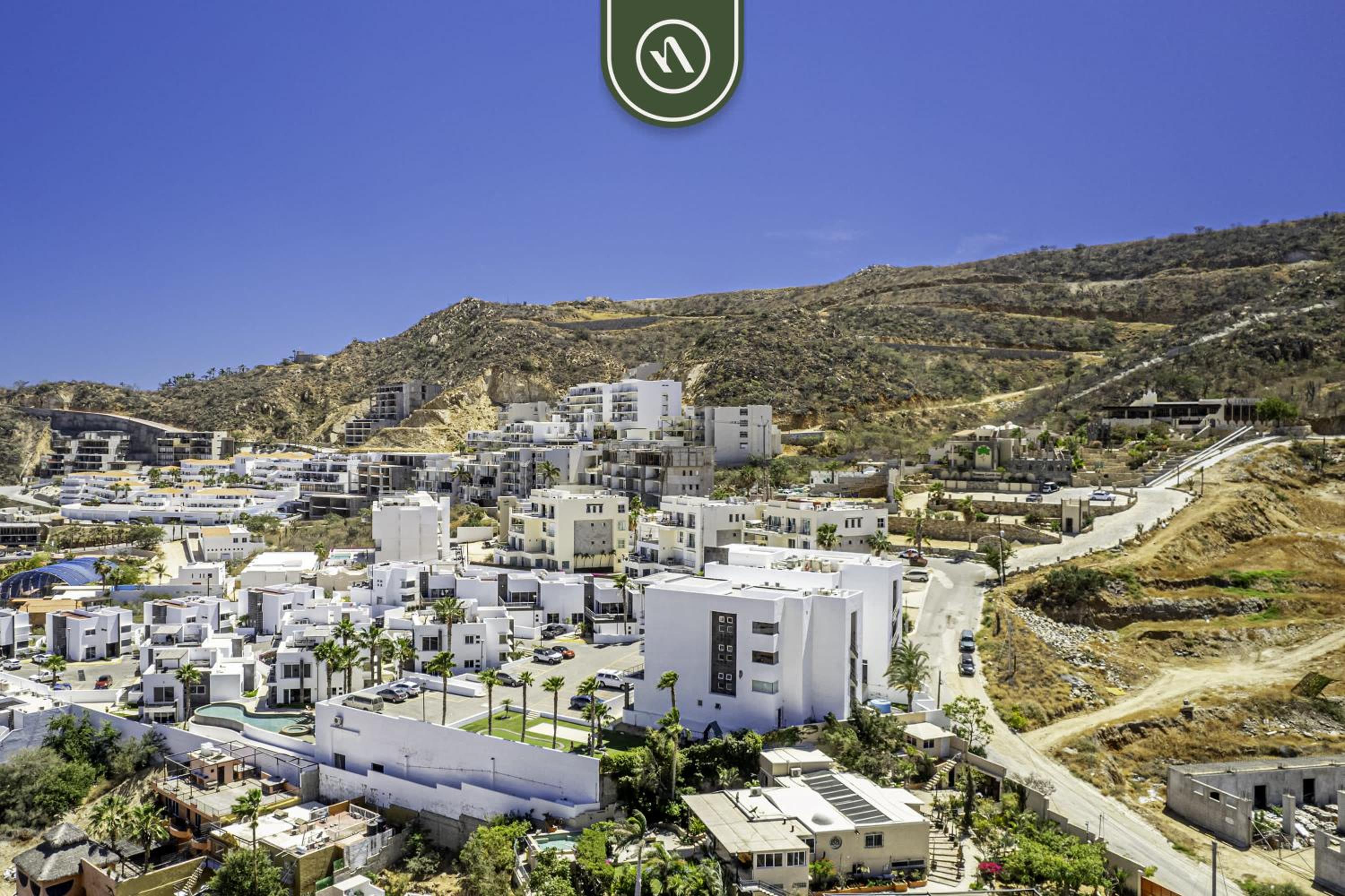 Brand New 3 BR Penthouse - Oceanview Rooftop Pool
