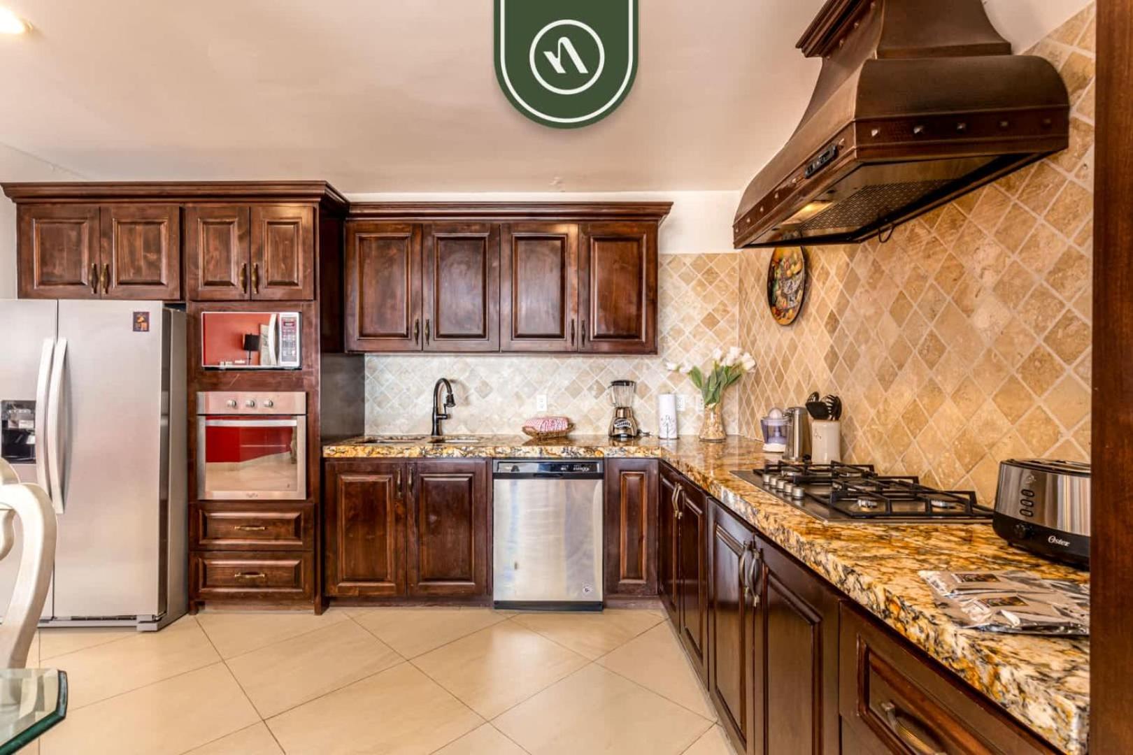2BR Condo with Private Terrace - Ocean View - Pool