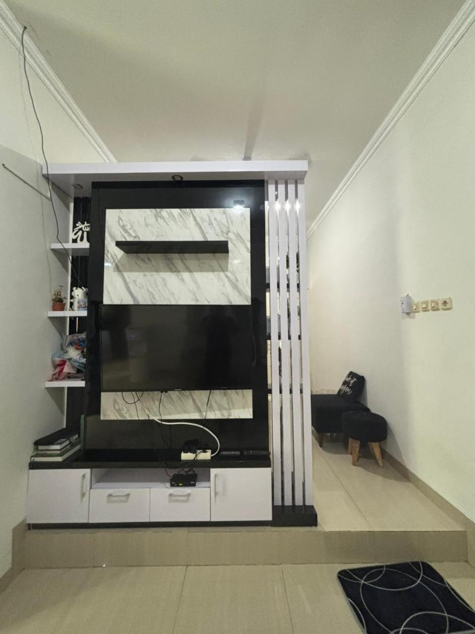 Karenra Guest House di Pusat Kota, Dengan 3 Kamar