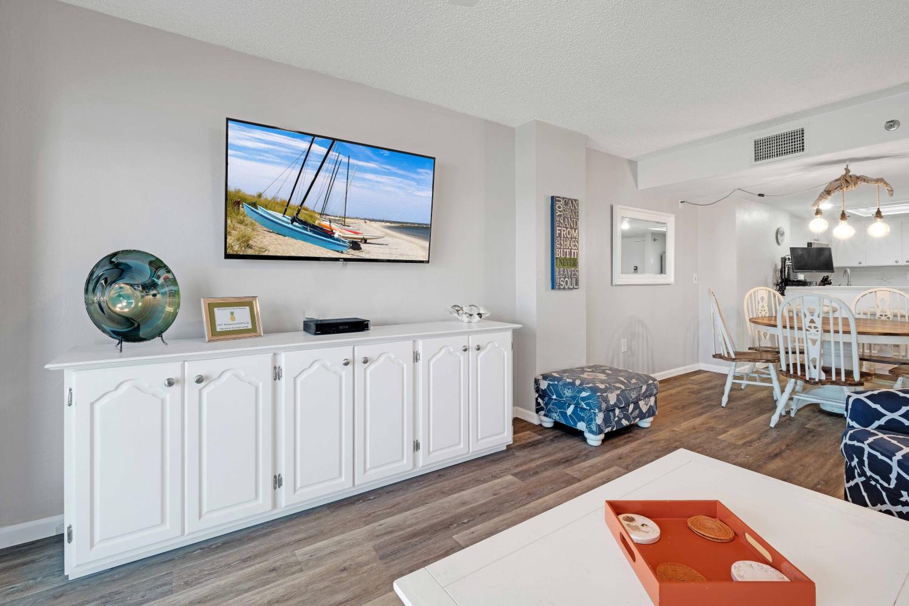 Oceanfront with great beach views from all rooms & balcony, heated pool, and garage