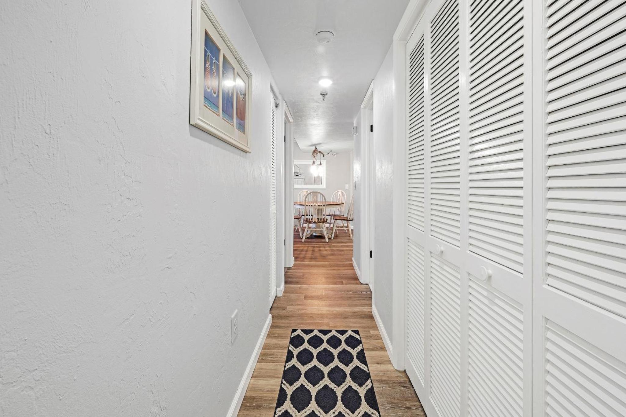 Oceanfront with great beach views from all rooms & balcony, heated pool, and garage