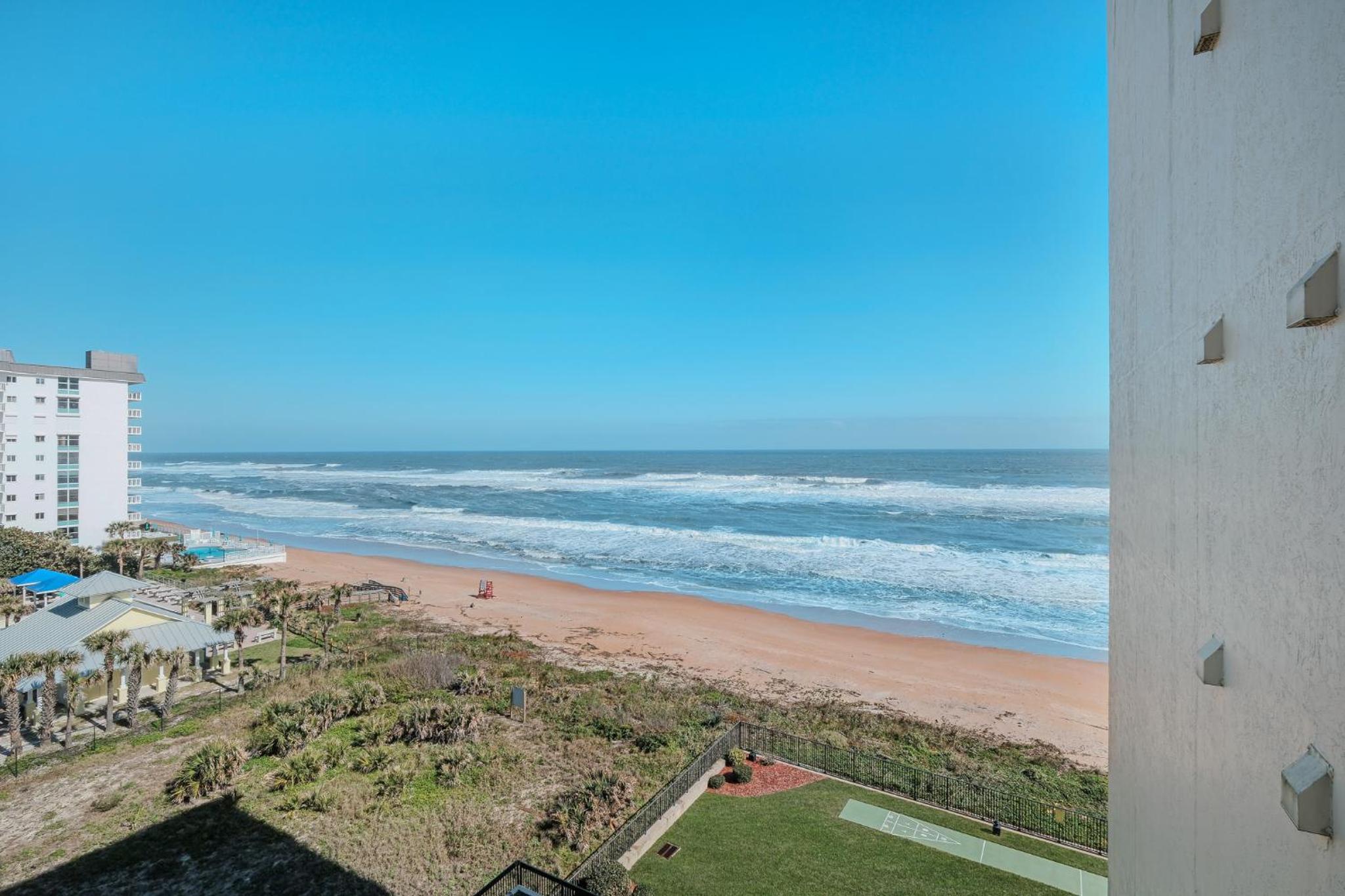 Oceanfront with great beach views from all rooms & balcony, heated pool, and garage