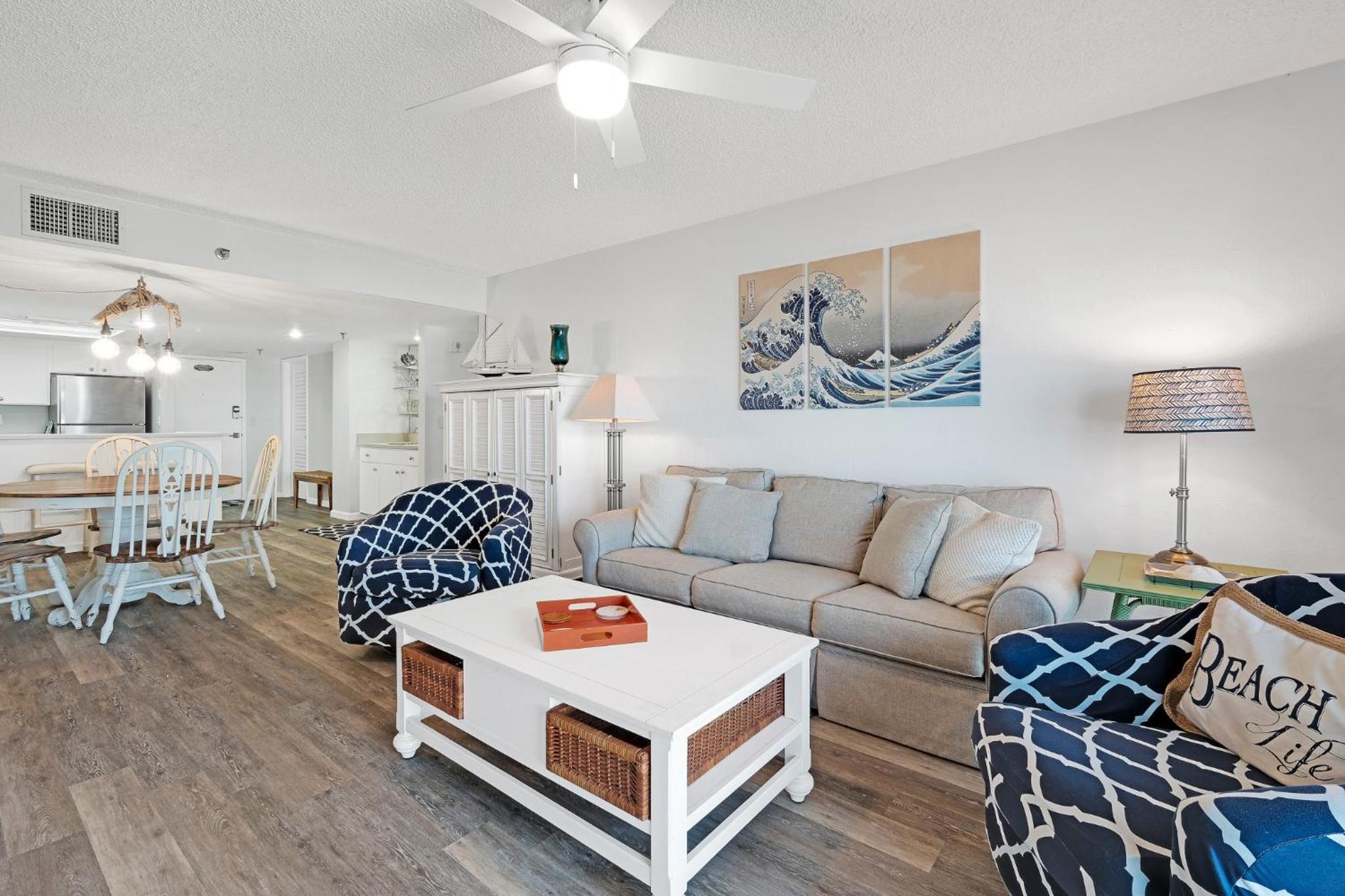 Oceanfront with great beach views from all rooms & balcony, heated pool, and garage