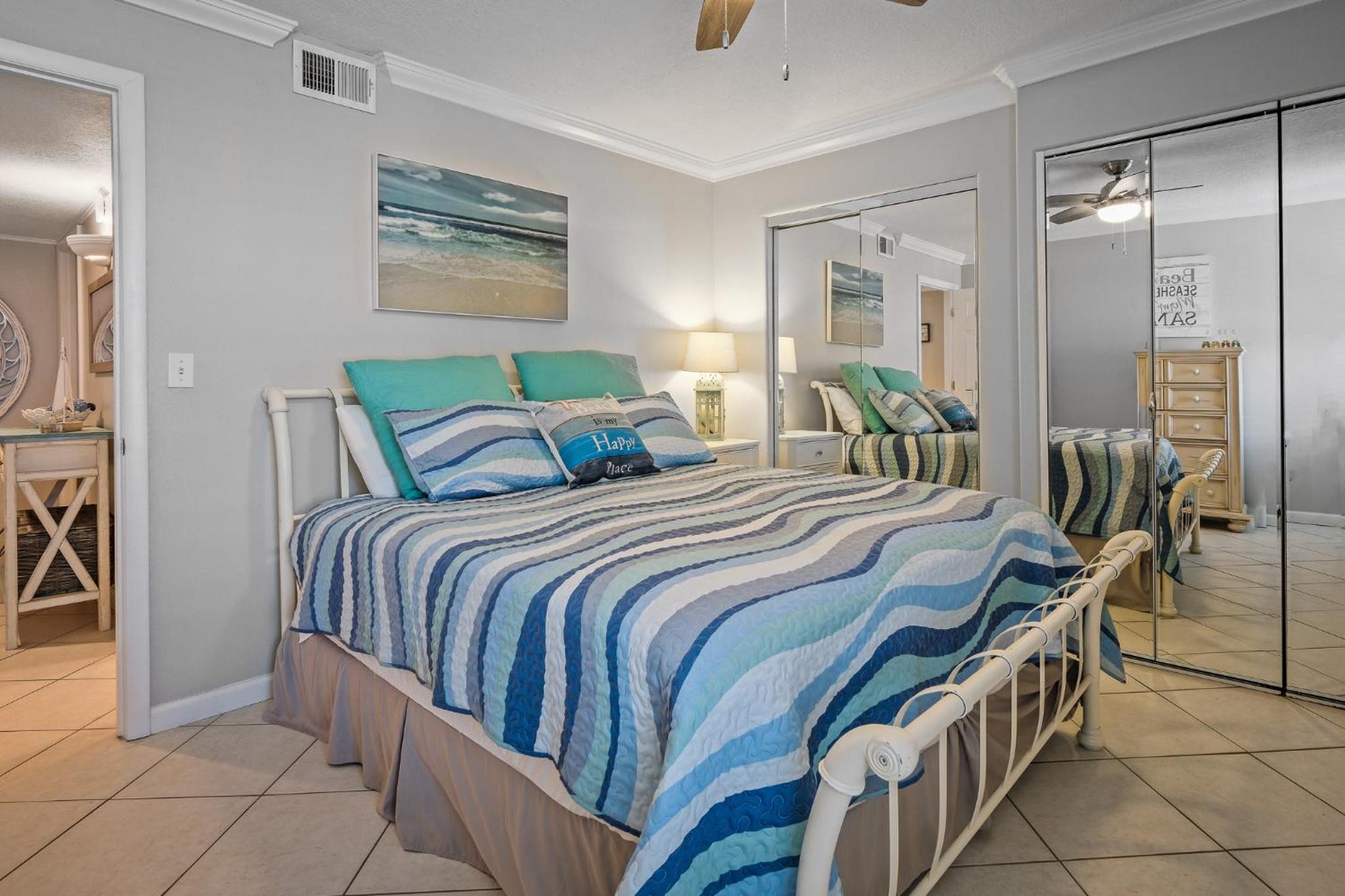 New listing! Direct oceanfront condo with a balcony, heated pool, and tennis court