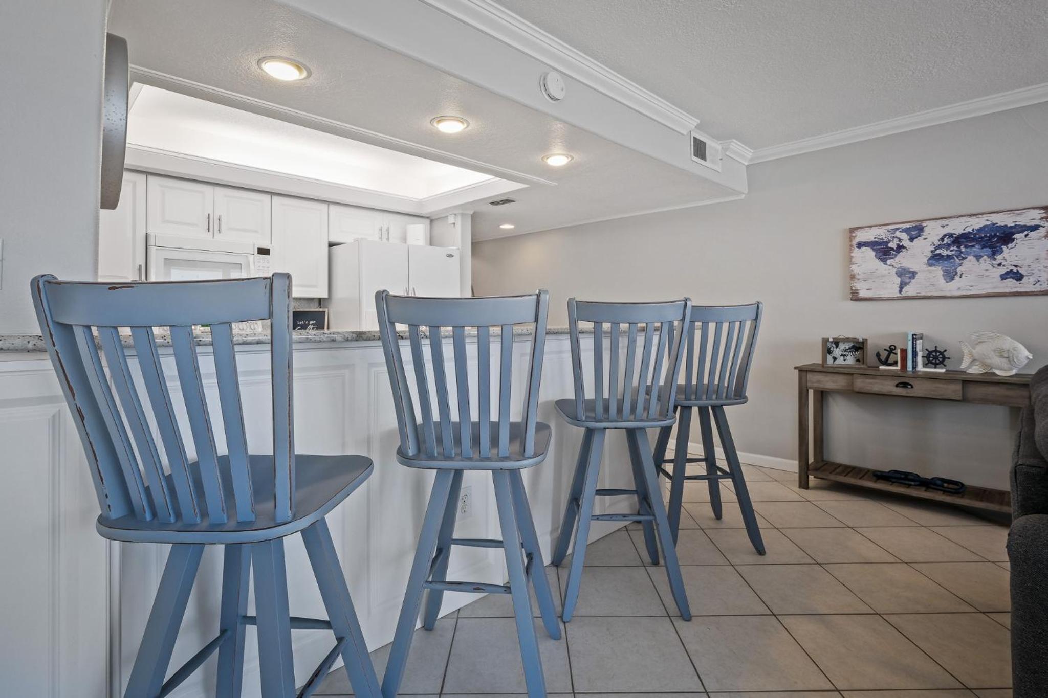 New listing! Direct oceanfront condo with a balcony, heated pool, and tennis court