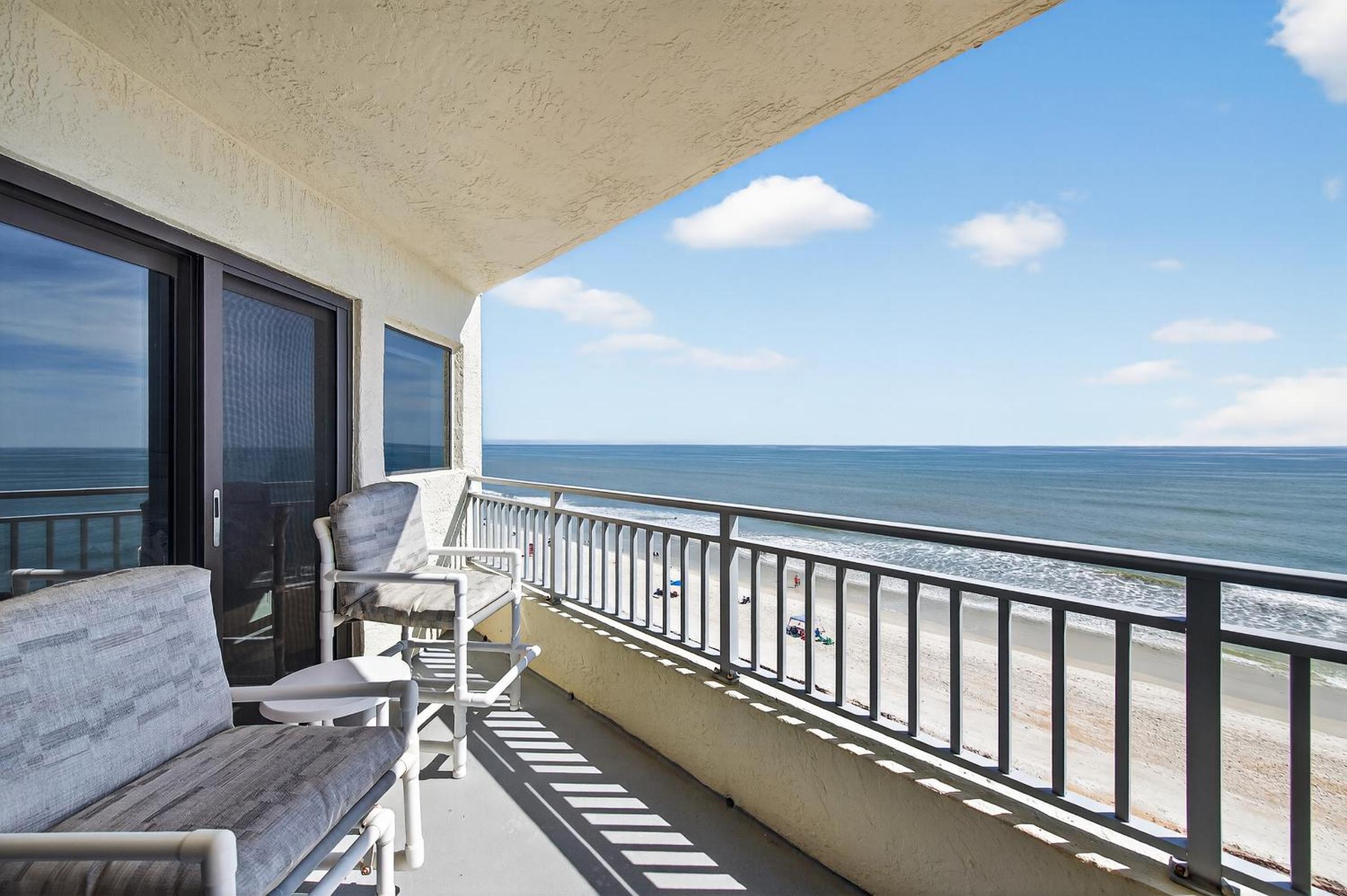 New listing! Direct oceanfront with private balcony, pool, and hot tub