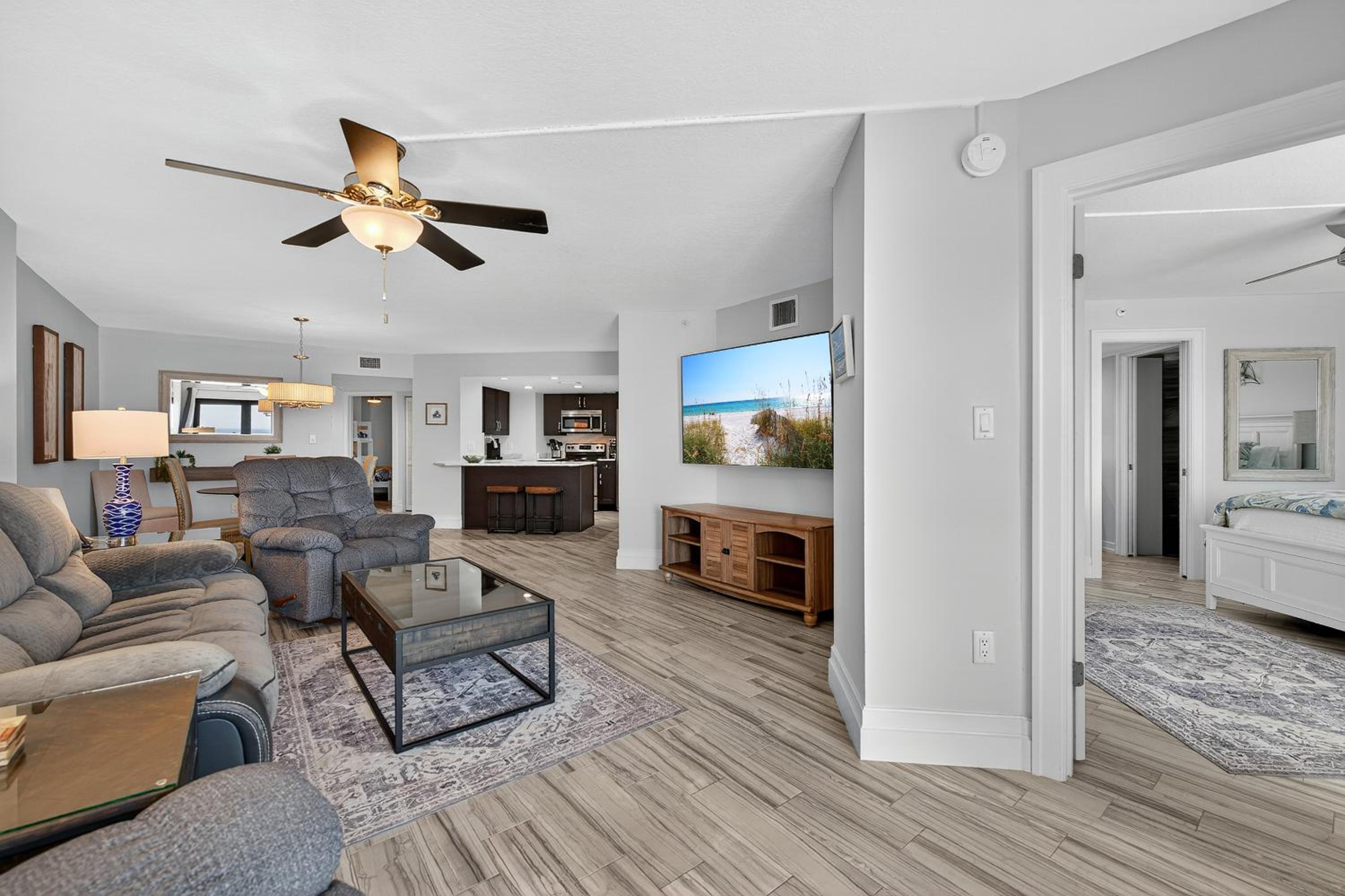 New listing! Direct oceanfront with private balcony, pool, and hot tub