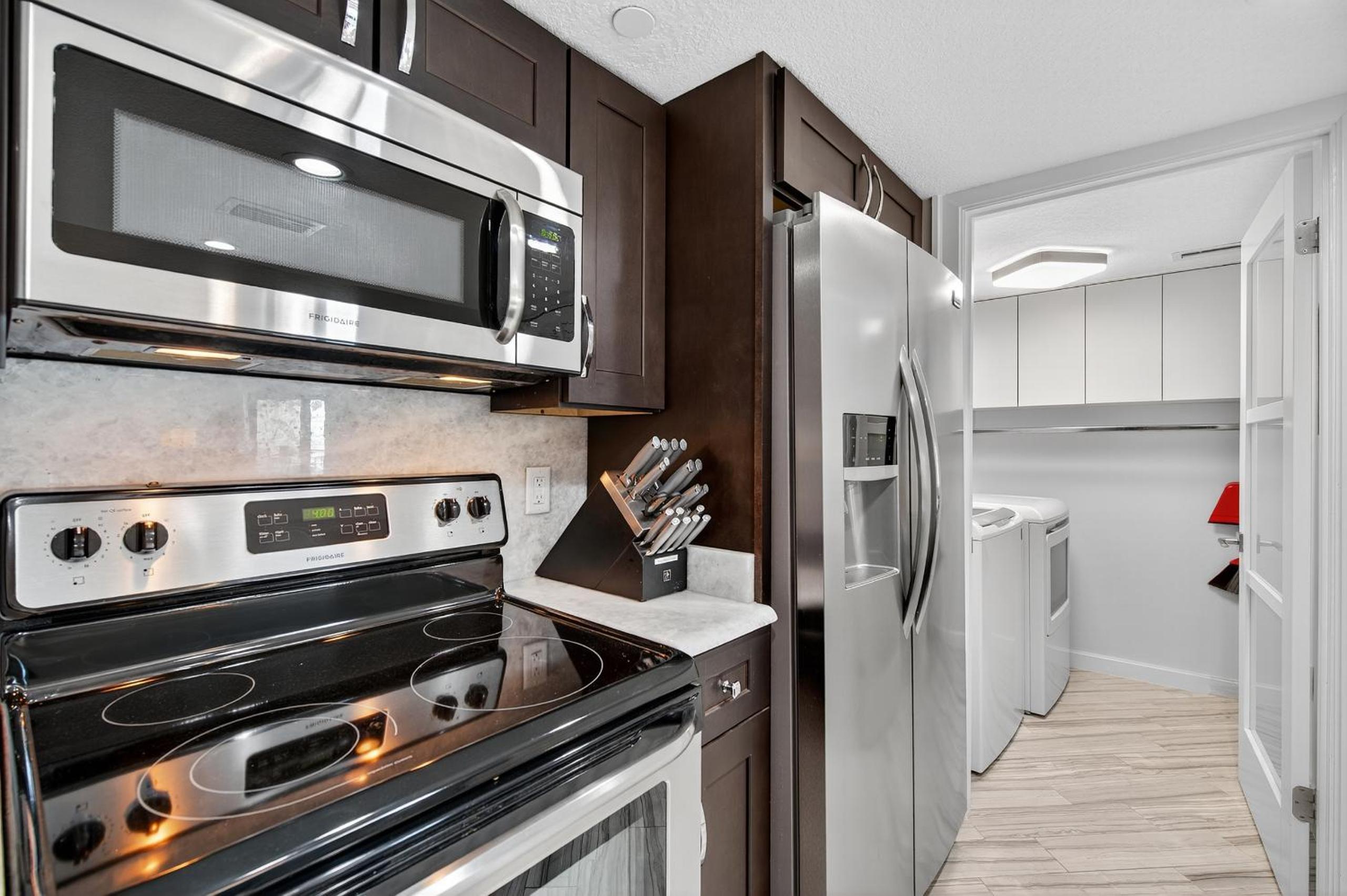 New listing! Direct oceanfront with private balcony, pool, and hot tub