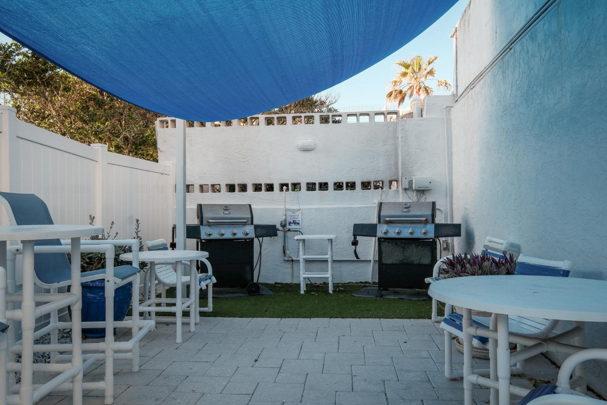 New listing! Direct oceanfront with private balcony, pool, and hot tub