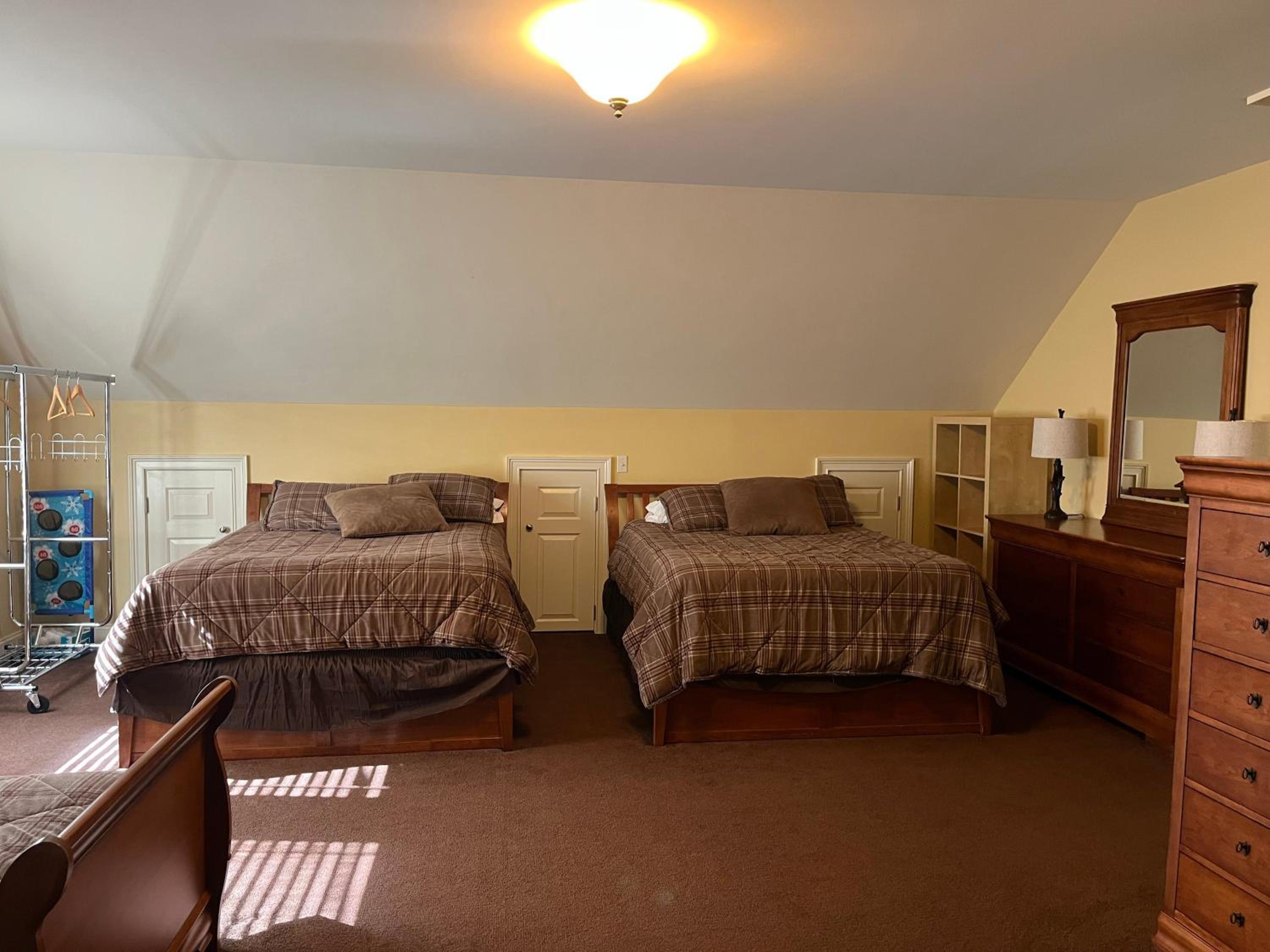 Big Boulder at Killington - Renovated Home with Hot Tub, Sauna, and Views