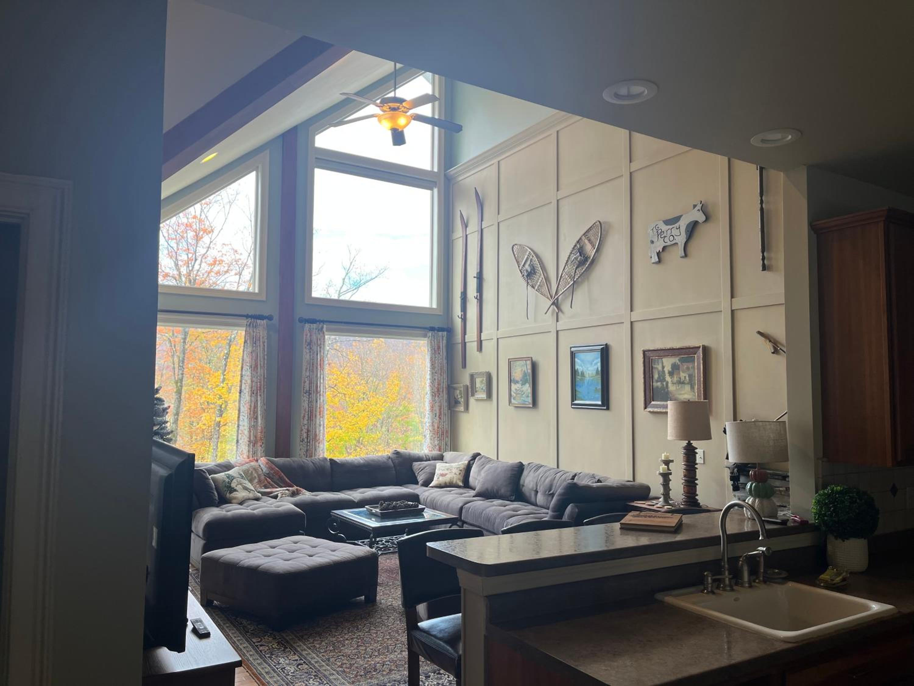Big Boulder at Killington - Renovated Home with Hot Tub, Sauna, and Views