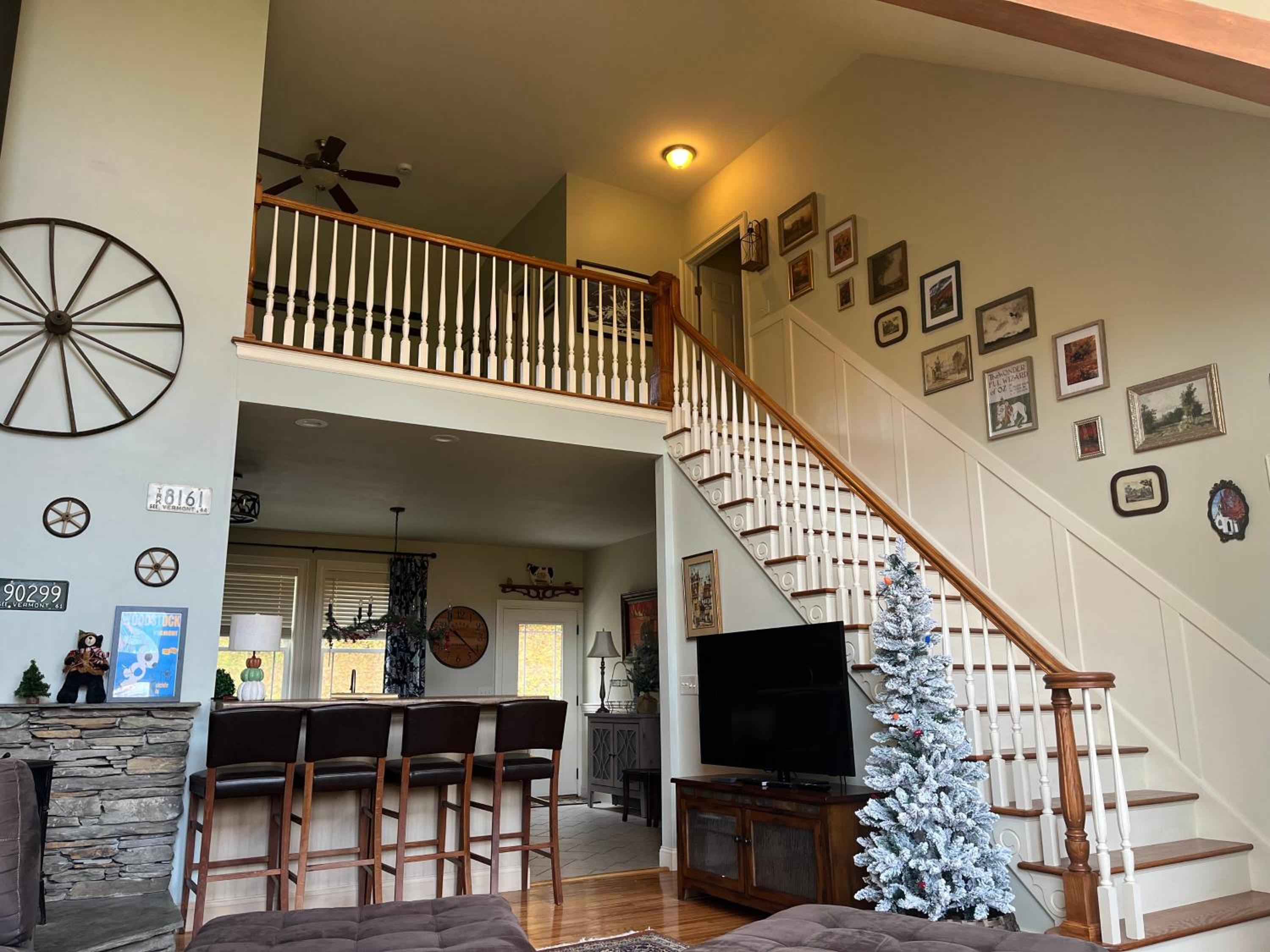 Big Boulder at Killington - Renovated Home with Hot Tub, Sauna, and Views