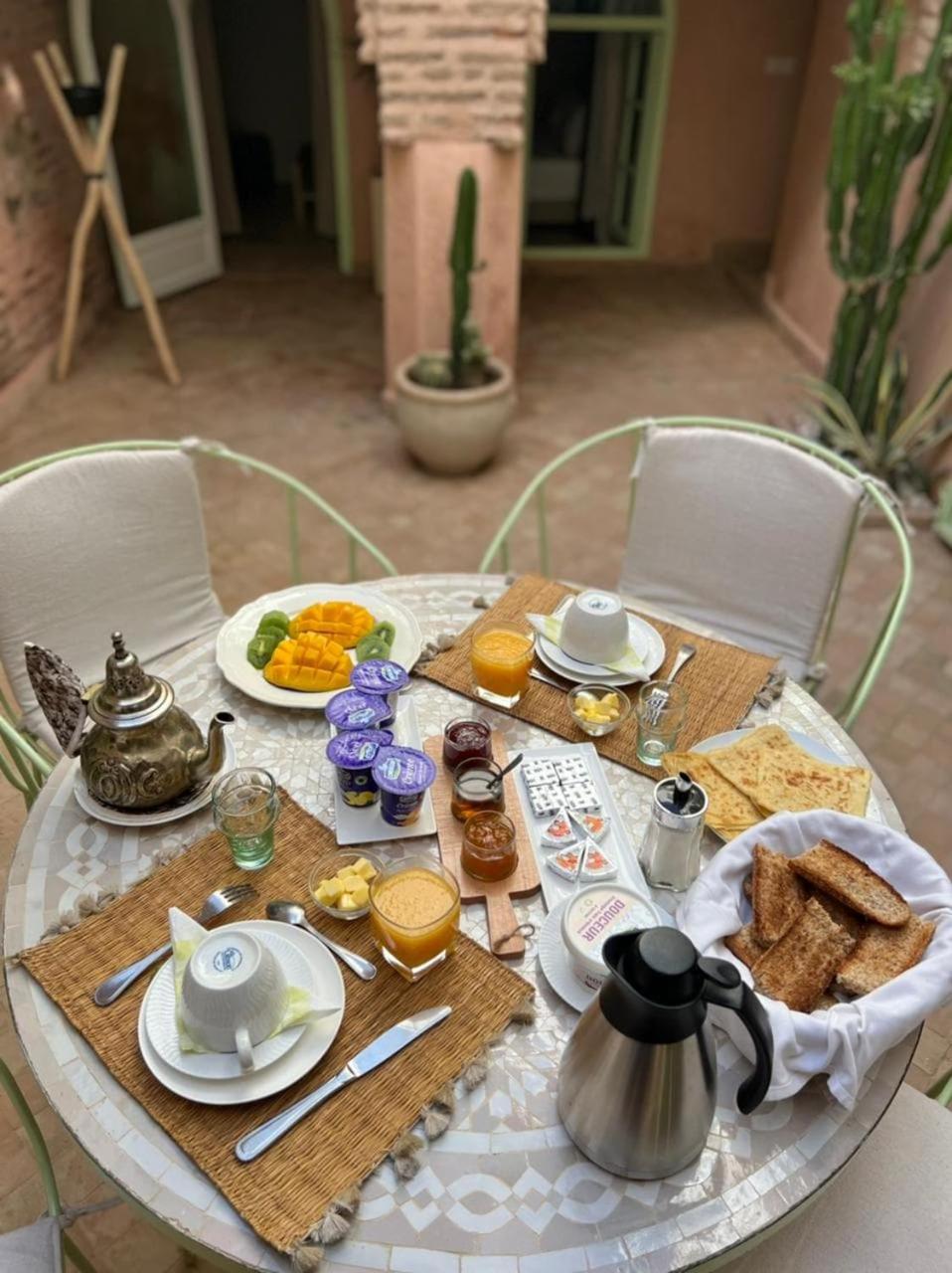 Riad Birdy, Charmant et privatif, Piscine, Rooftop, 6 suites, 2 salons, Wifi