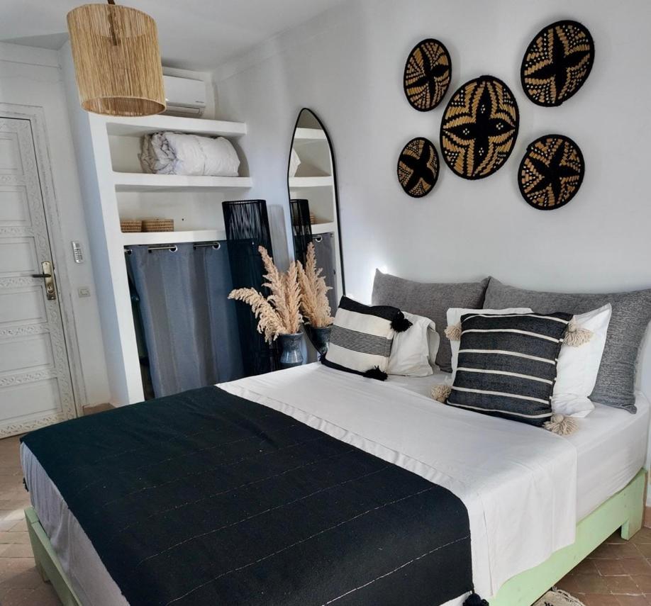 Riad Birdy, Charmant et privatif, Piscine, Rooftop, 6 suites, 2 salons, Wifi