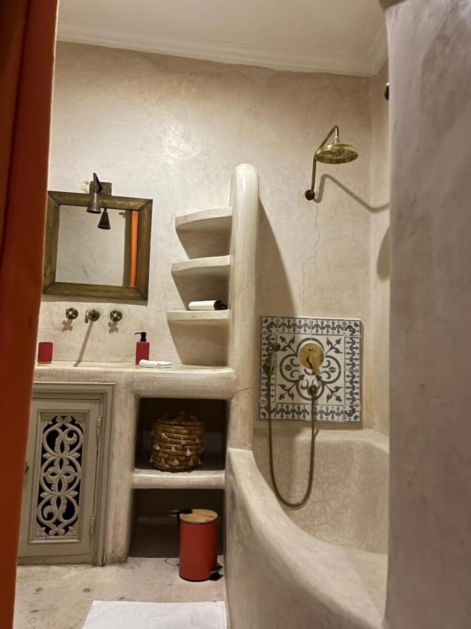 Riad Birdy, Charmant et privatif, Piscine, Rooftop, 6 suites, 2 salons, Wifi